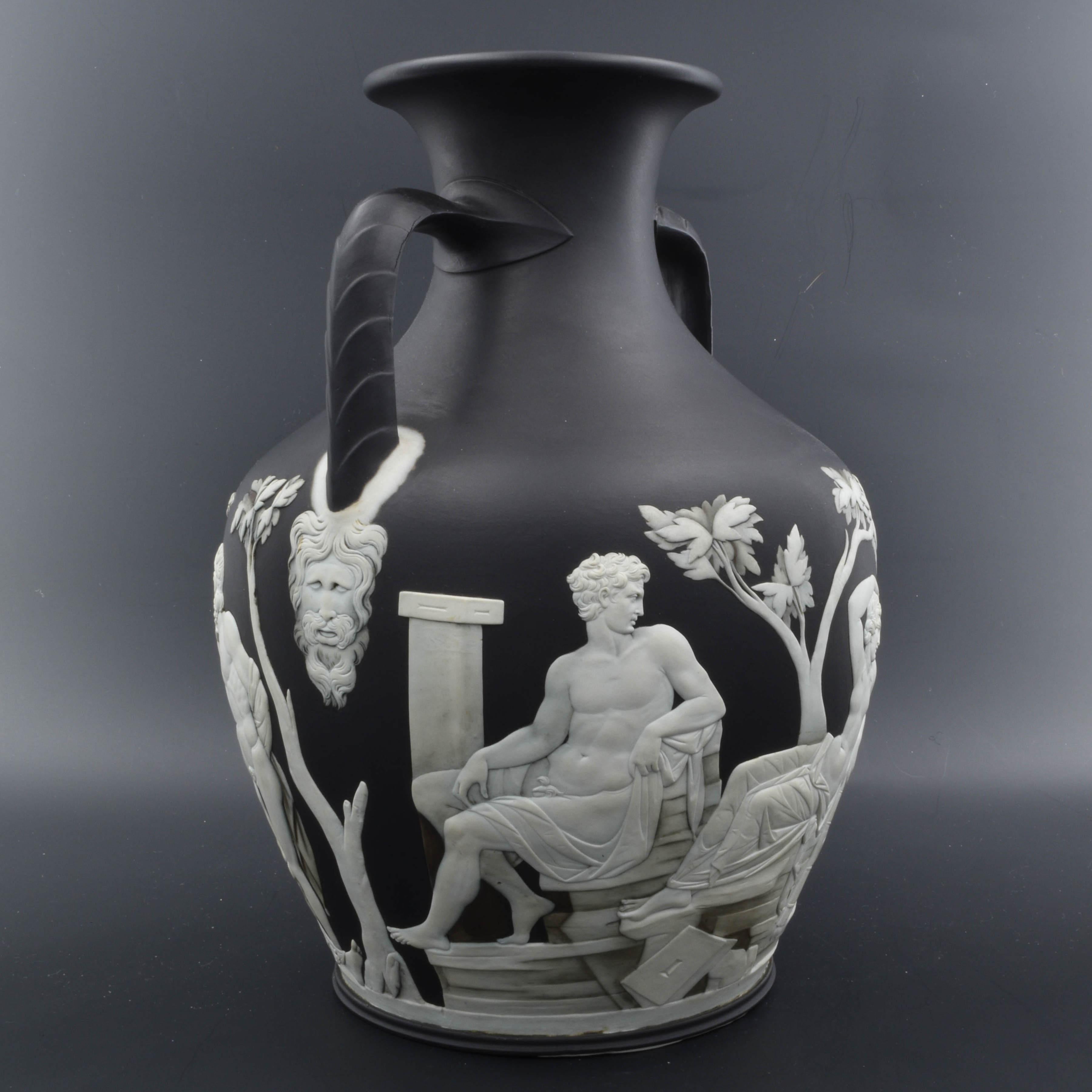 XVIIIe siècle Première édition du vase de Portland, Wedgwood, vers 1793 en vente