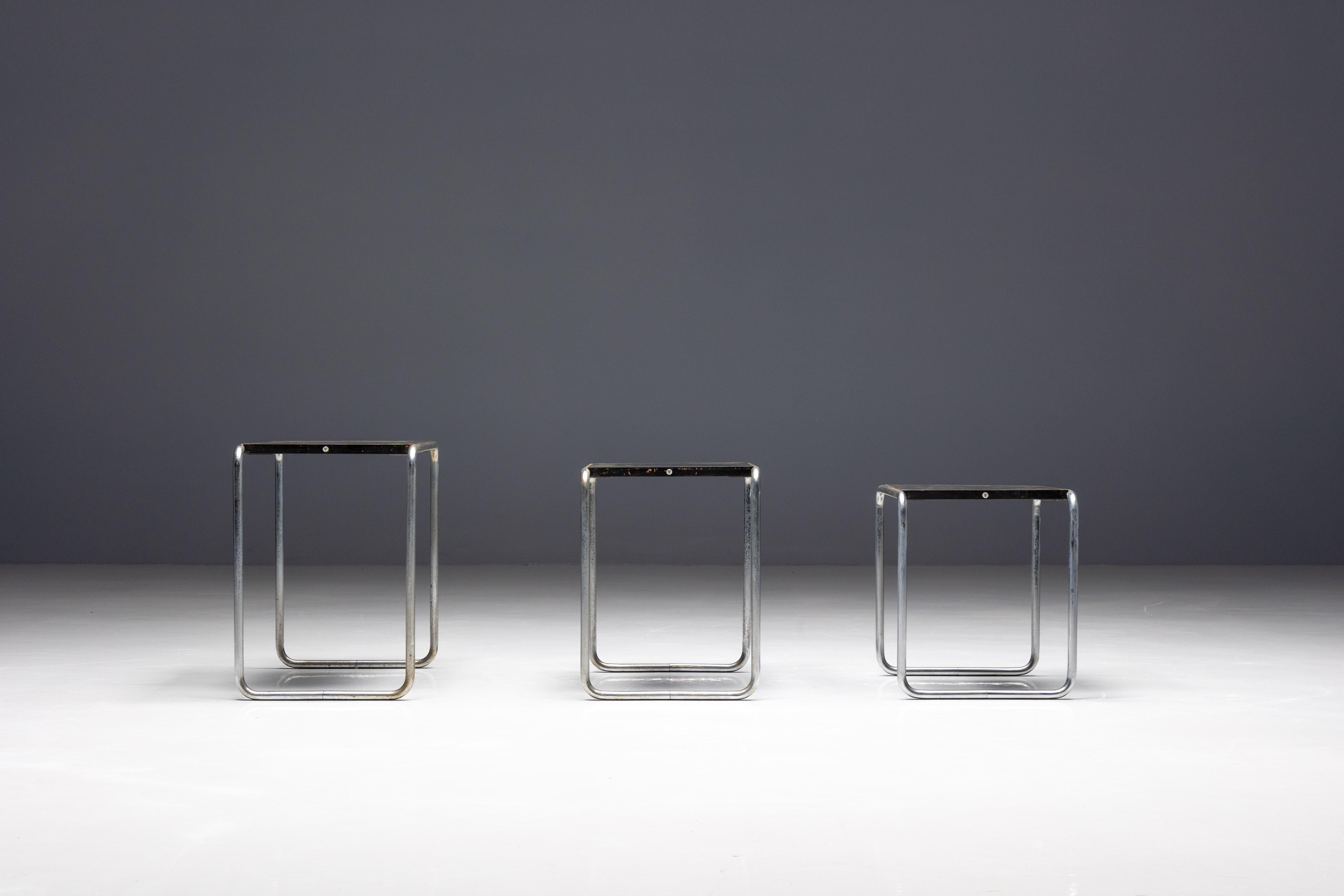 Primera edición de mesas auxiliares de Marcel Breuer para Thonet, Alemania, años 30 Aluminio en venta