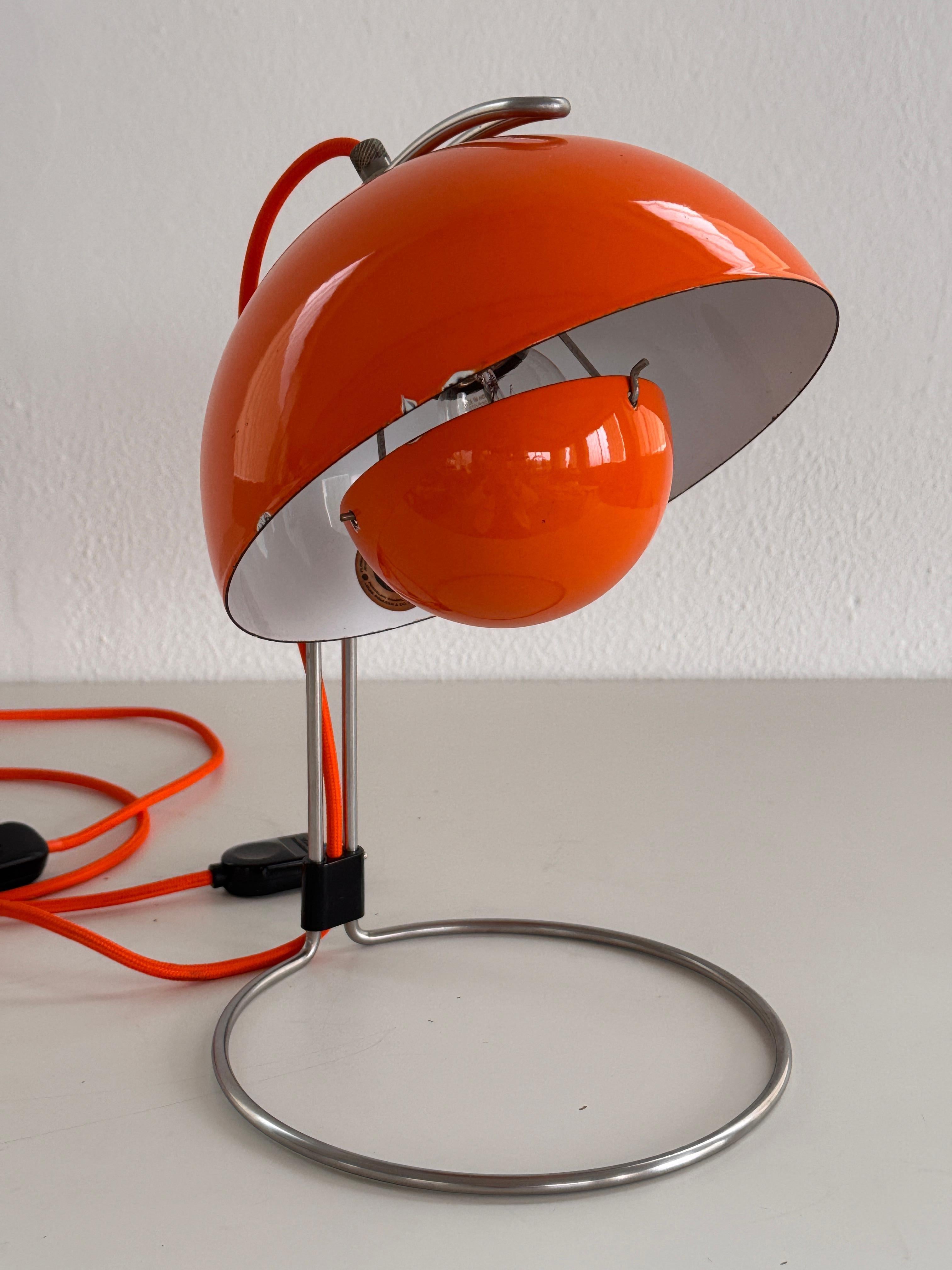 Primera edición Verner Panton Lámpara de mesa 