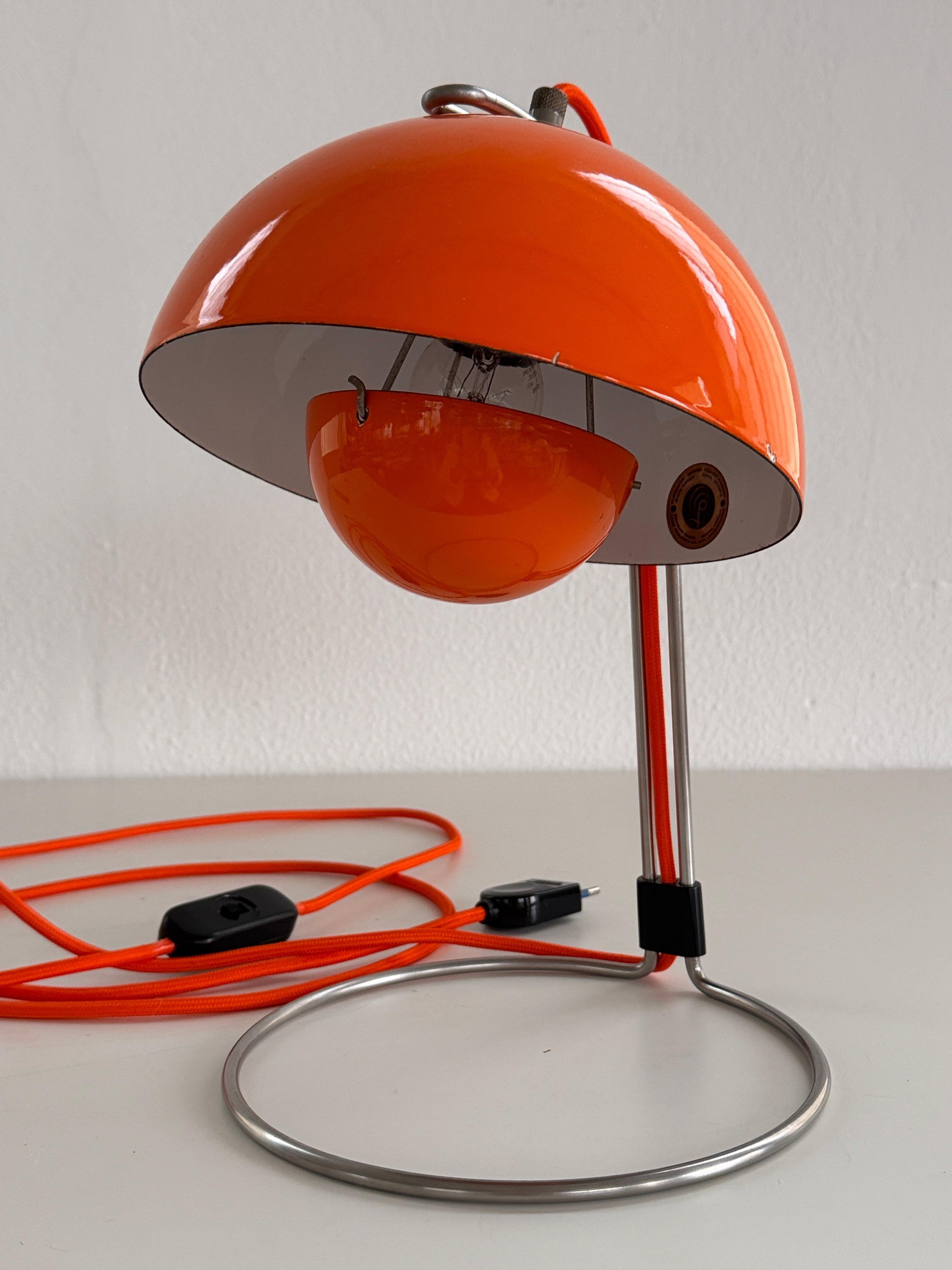 Primera edición Verner Panton Lámpara de mesa 