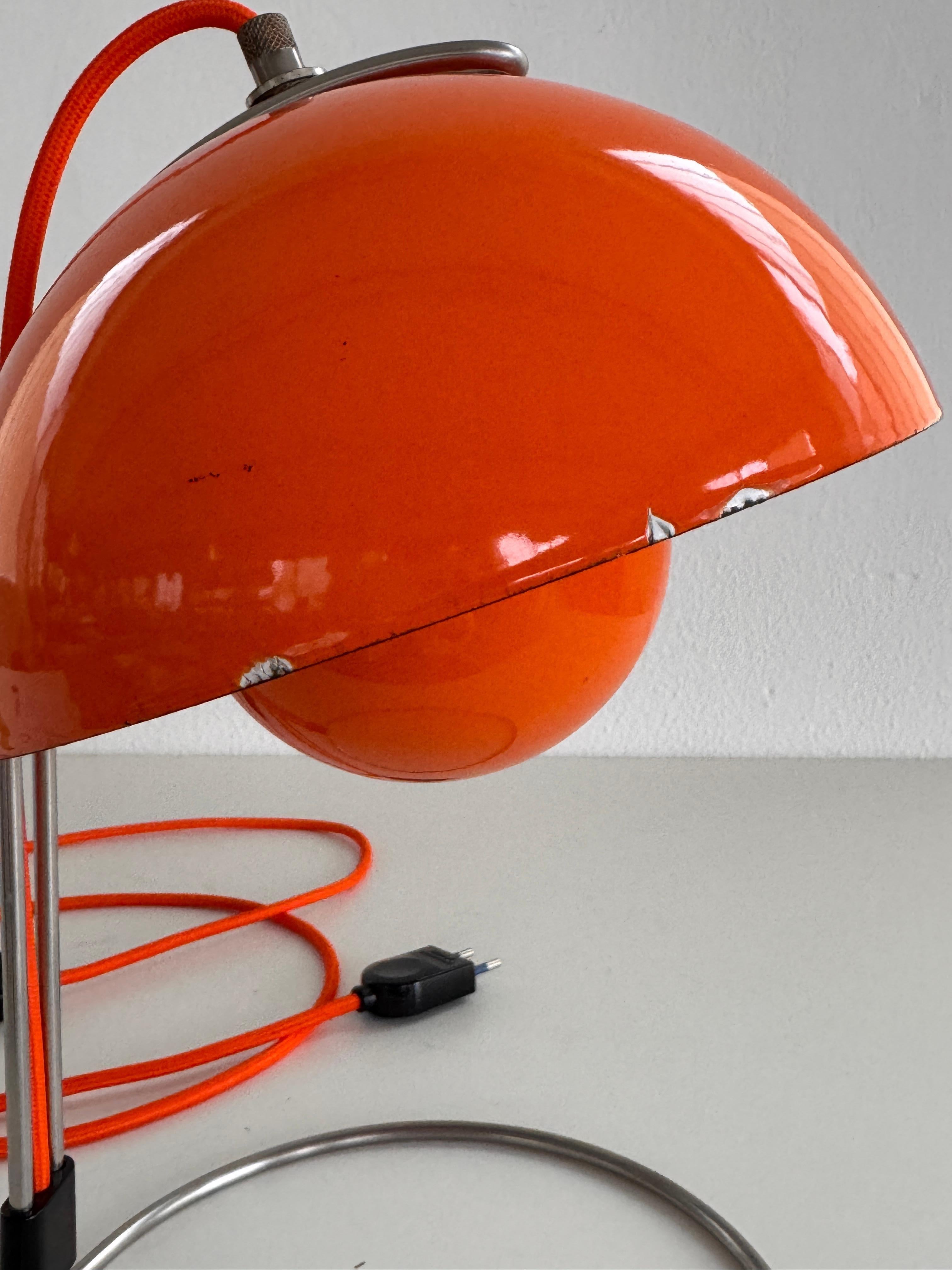 Primera edición Verner Panton Lámpara de mesa 