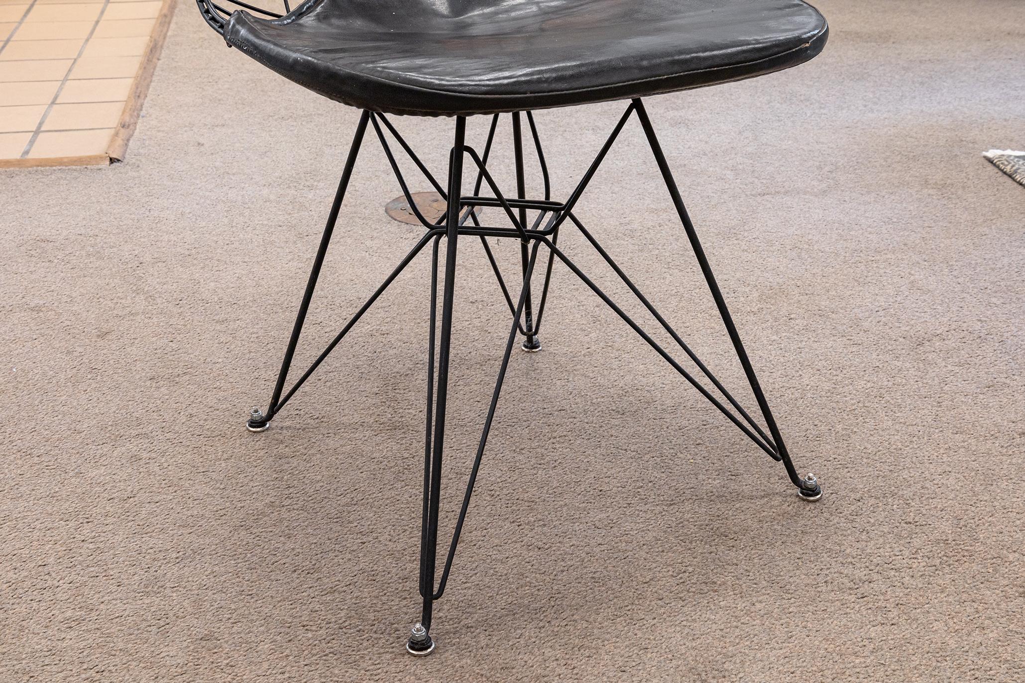 First Generation Eames Herman Miller DKR-2 Eiffelturm-Stuhl mit Bikini-Draht, MCM (Metall)