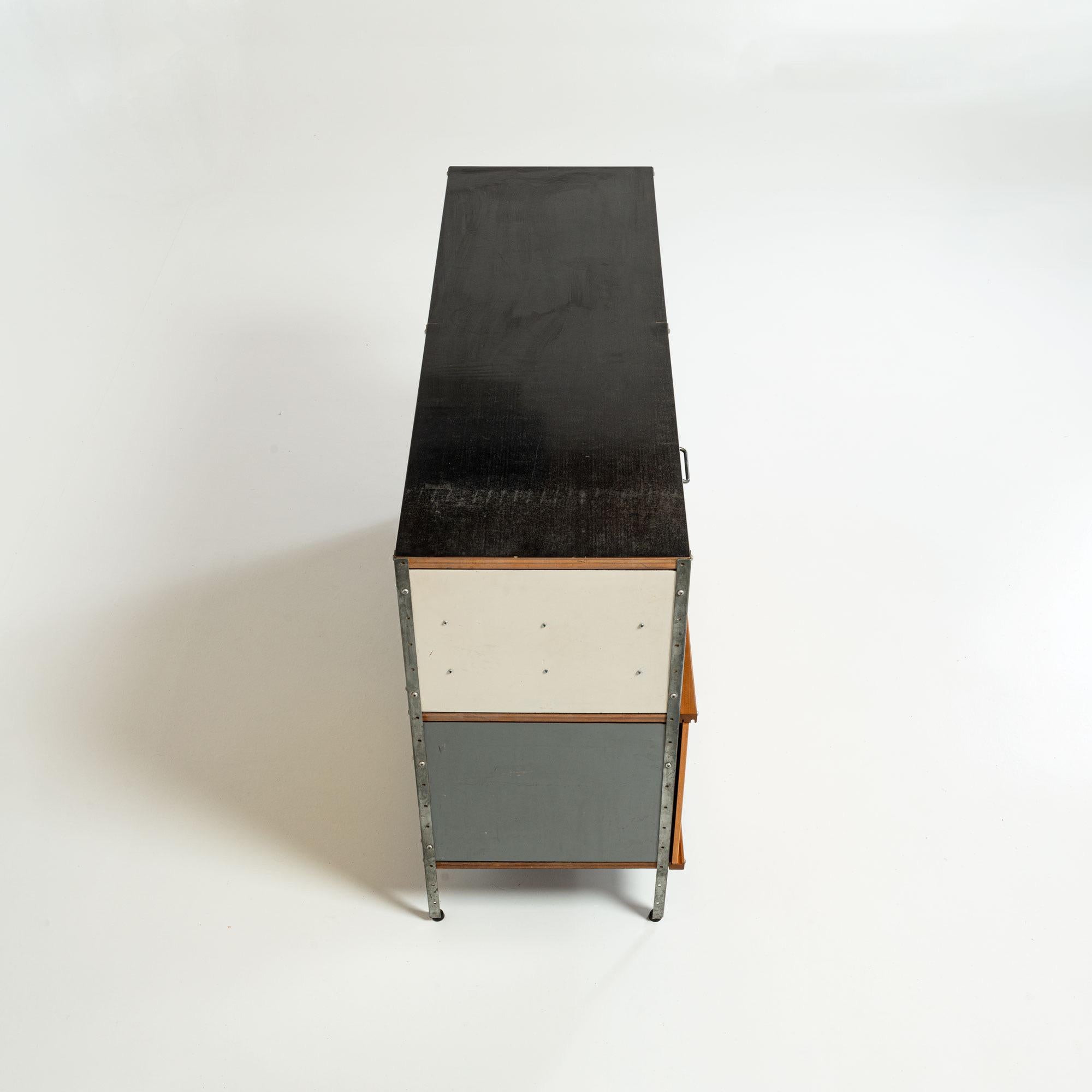 ESU-Schrank der ersten Generation, Modell 220C von Charles & Ray Eames für Herman Miller (amerikanisch) im Angebot