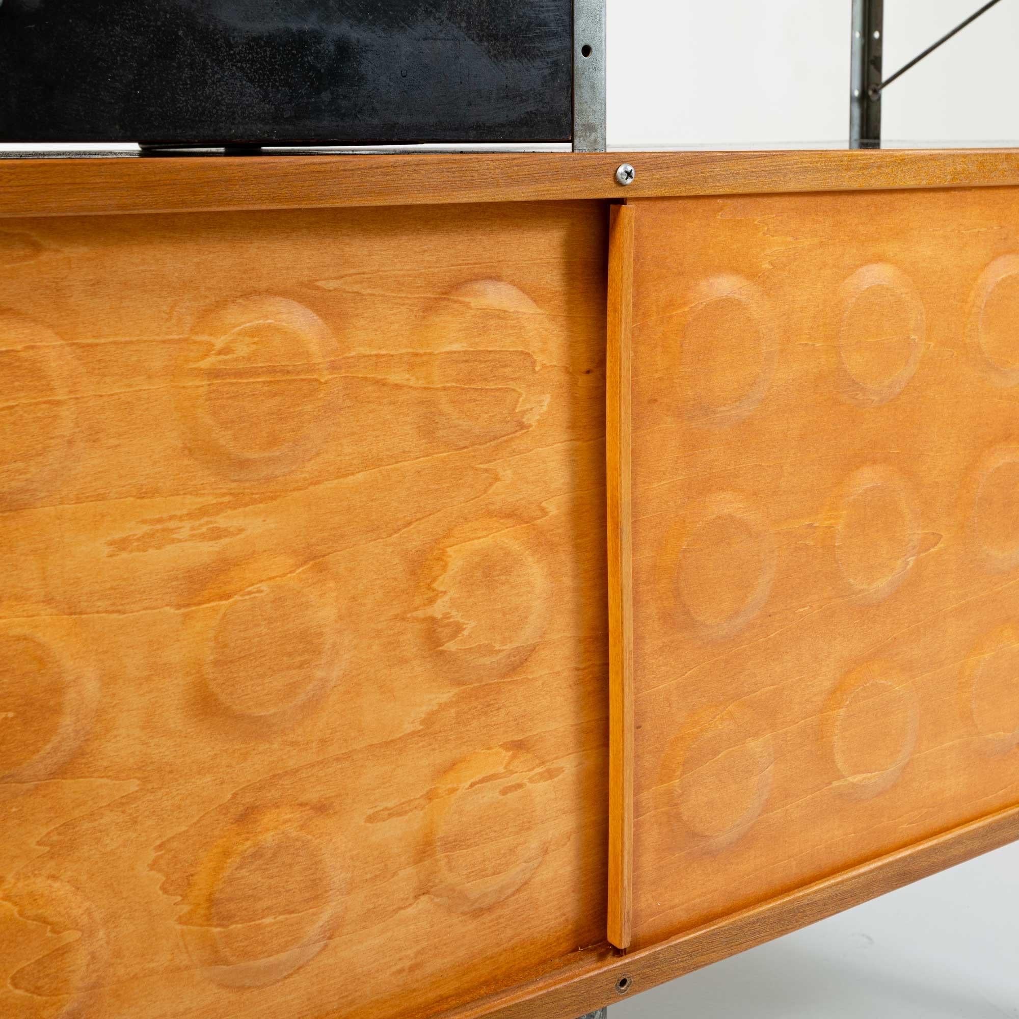 Mid-20th Century First Generation ESU Cabinet model 220C by Charles & Ray Eames for Herman Miller For Sale