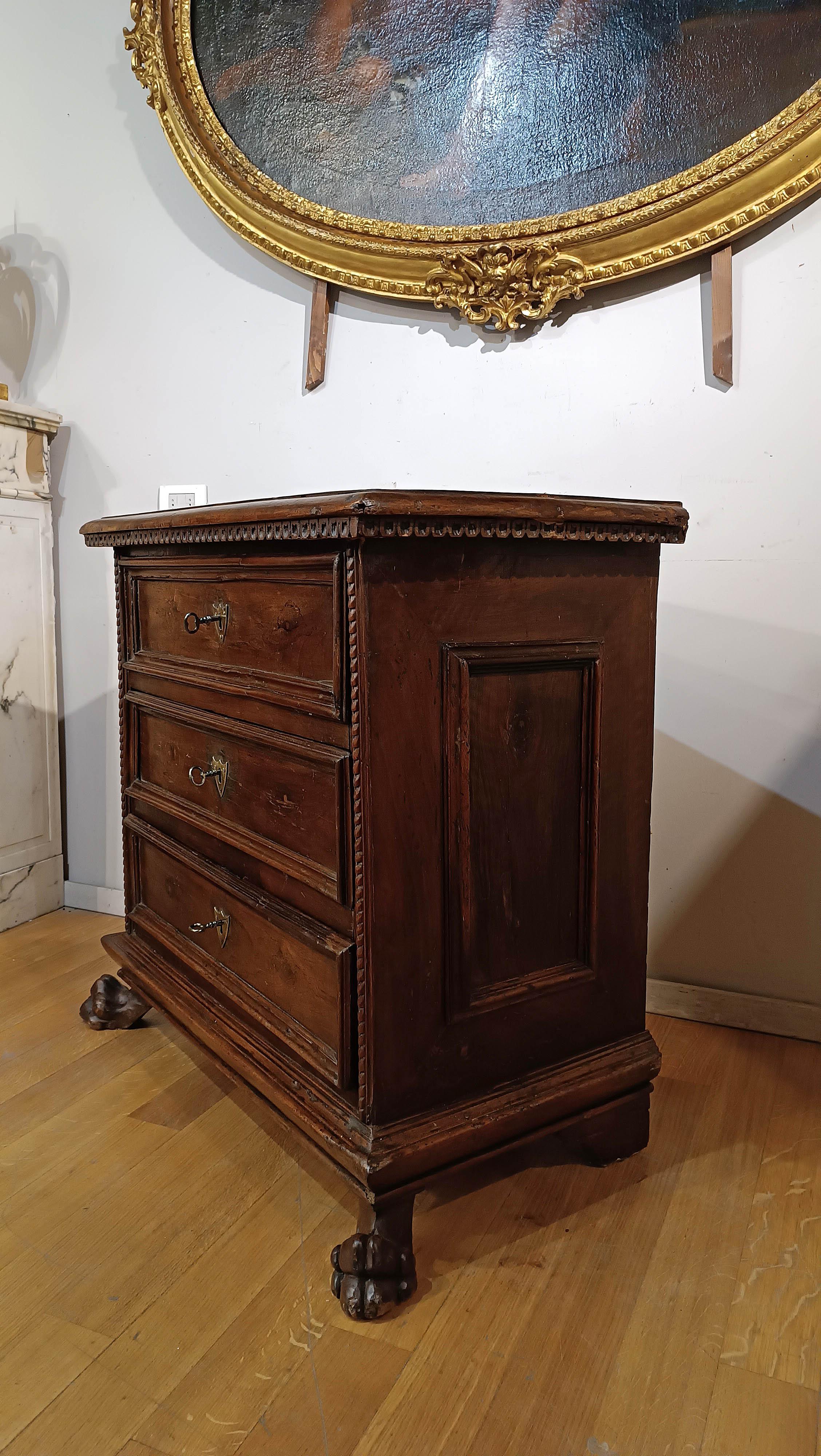 Louis XIV FIRST HALF 17th CENTURY WALNUT CHEST OF DRAWERS For Sale
