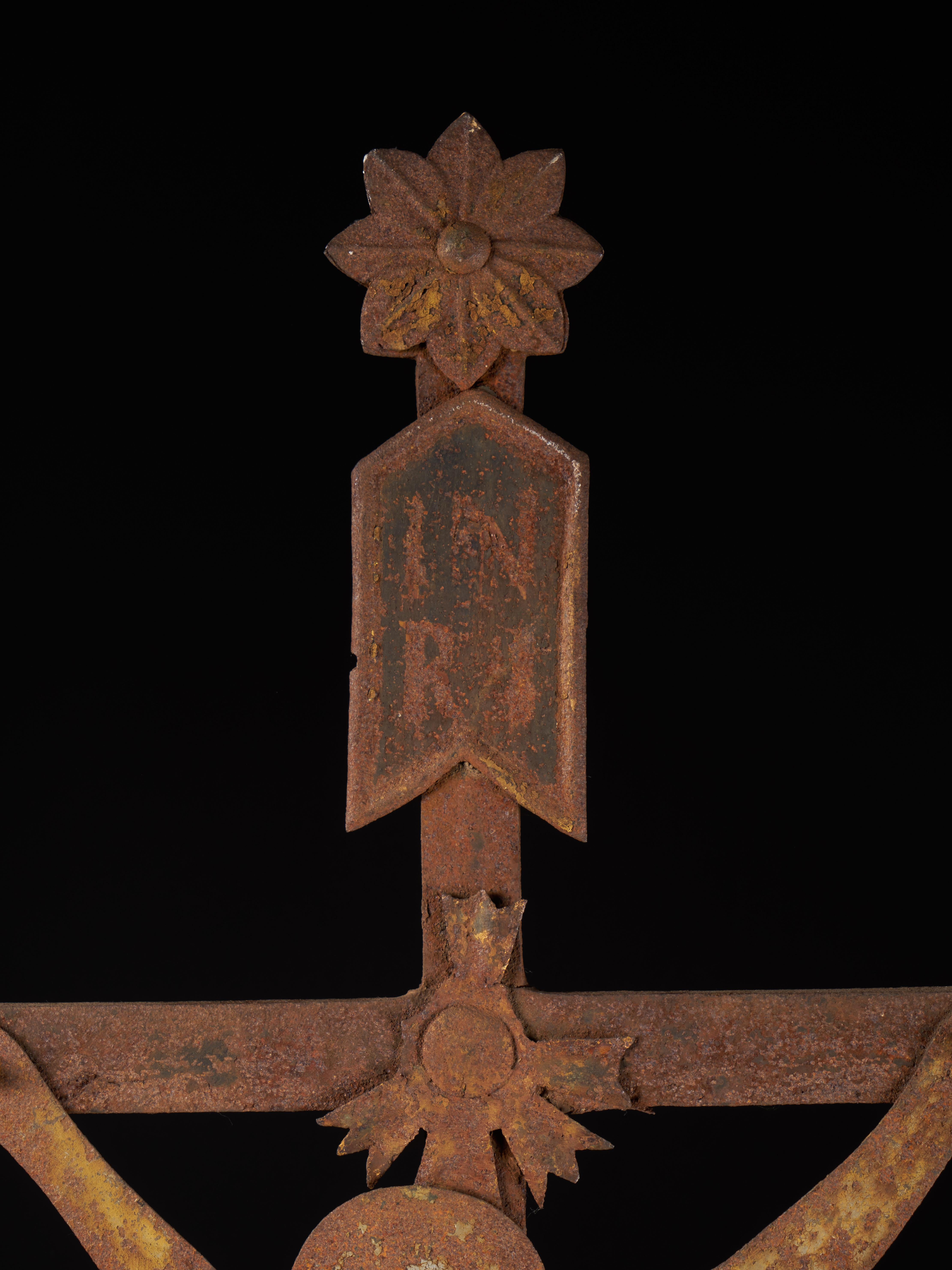 Metal Wrought Iron Cross from a German Immigrant Cemetery, 20th Century, USA For Sale
