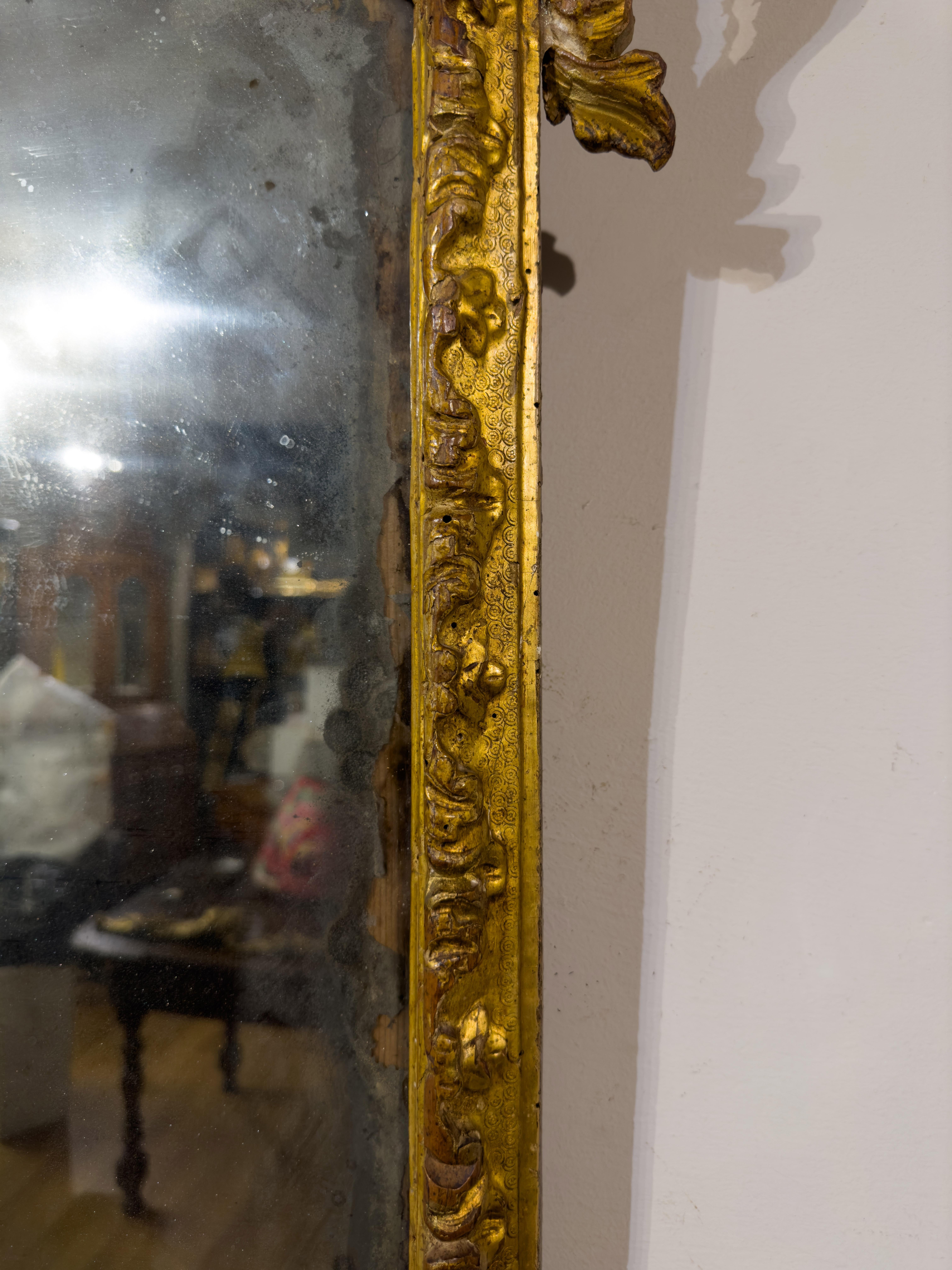 FIRST HALF OF THE 18th CENTURY CARVED AND GILDED WOODEN MIRRORS For Sale 1