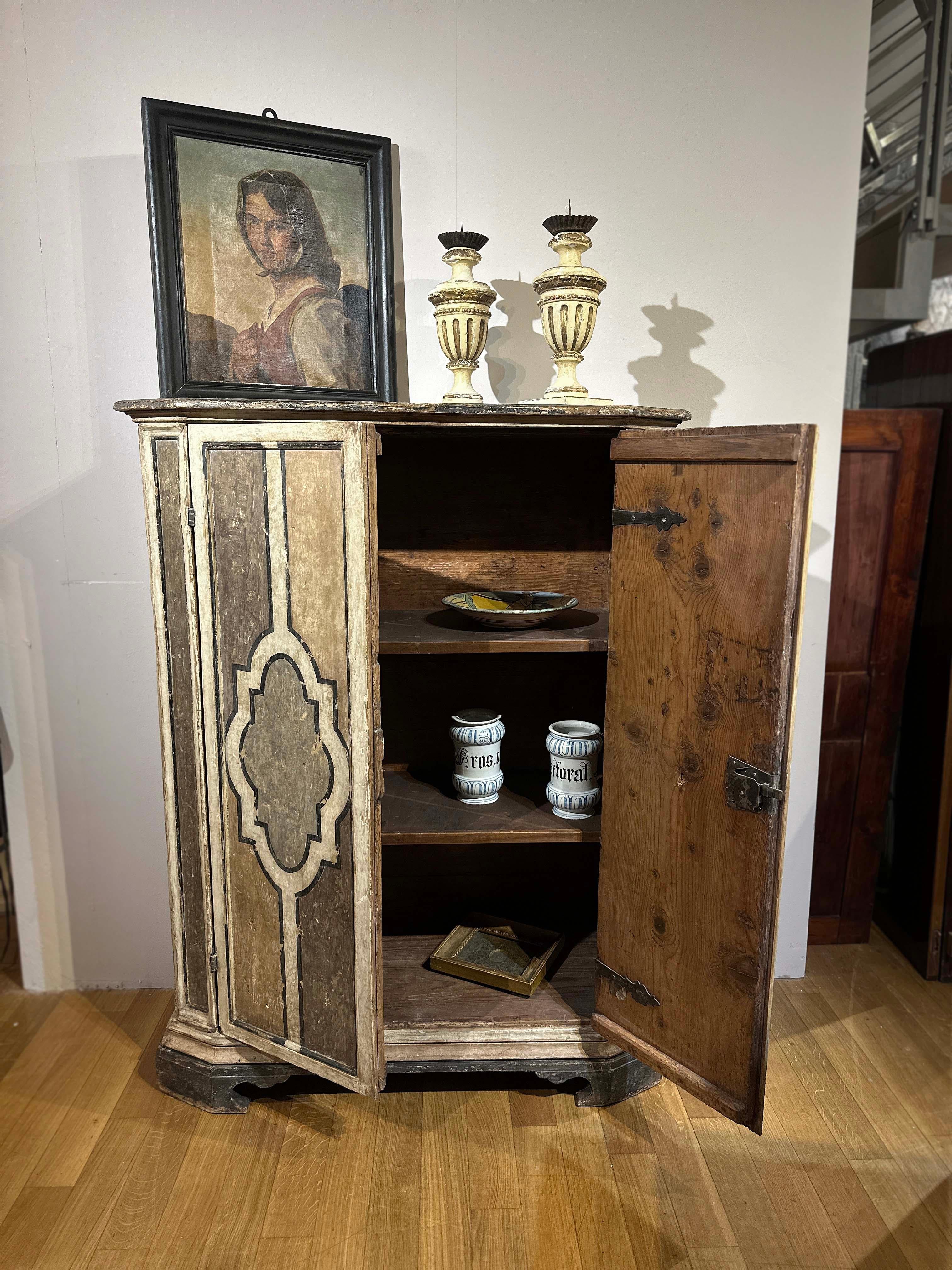 CABINET LOUIS XIV DIPINTO DELLA PRIMA METÀ DEL XVIII SECOLO in vendita 2