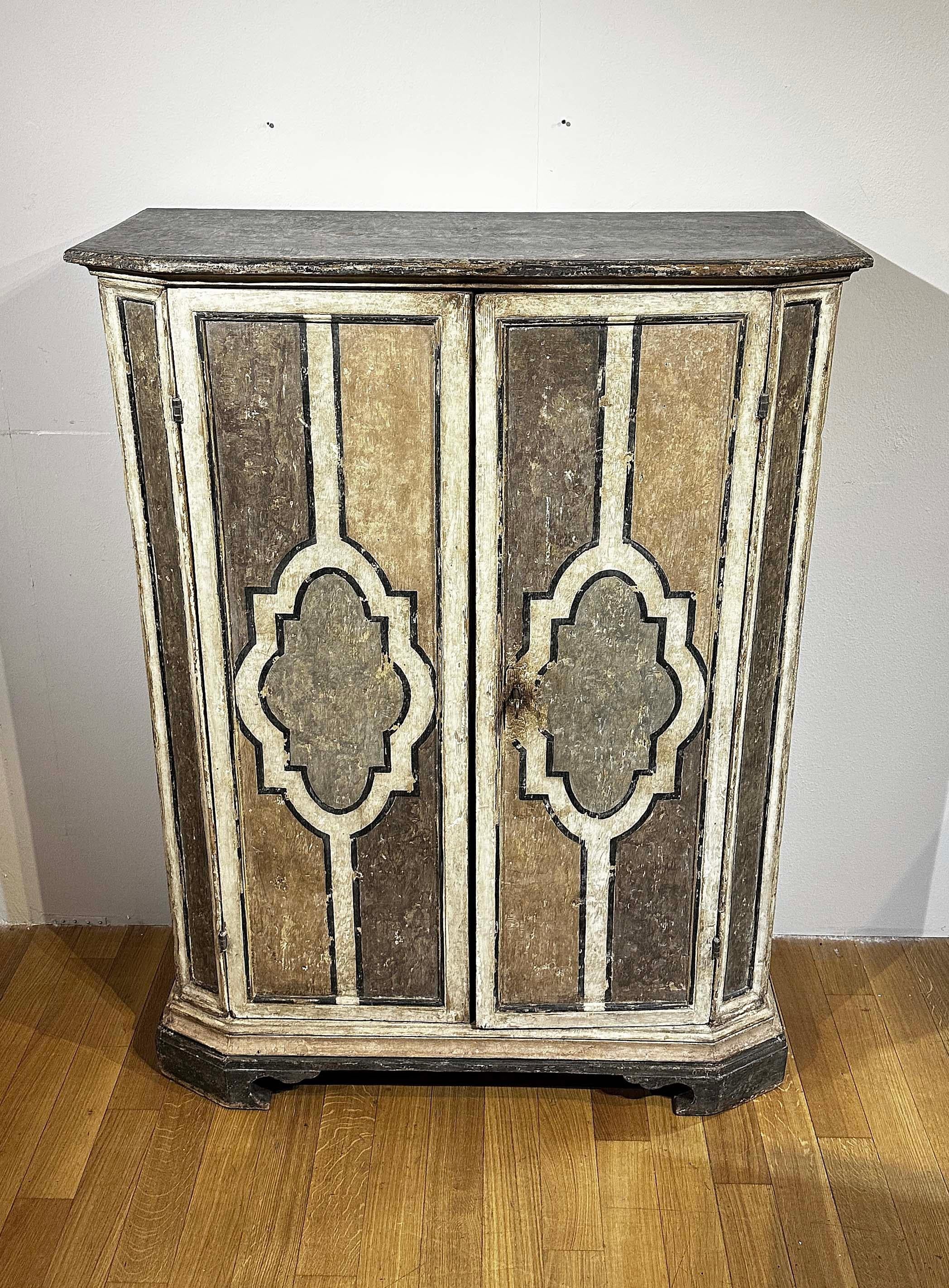 CABINET LOUIS XIV DIPINTO DELLA PRIMA METÀ DEL XVIII SECOLO in vendita 4