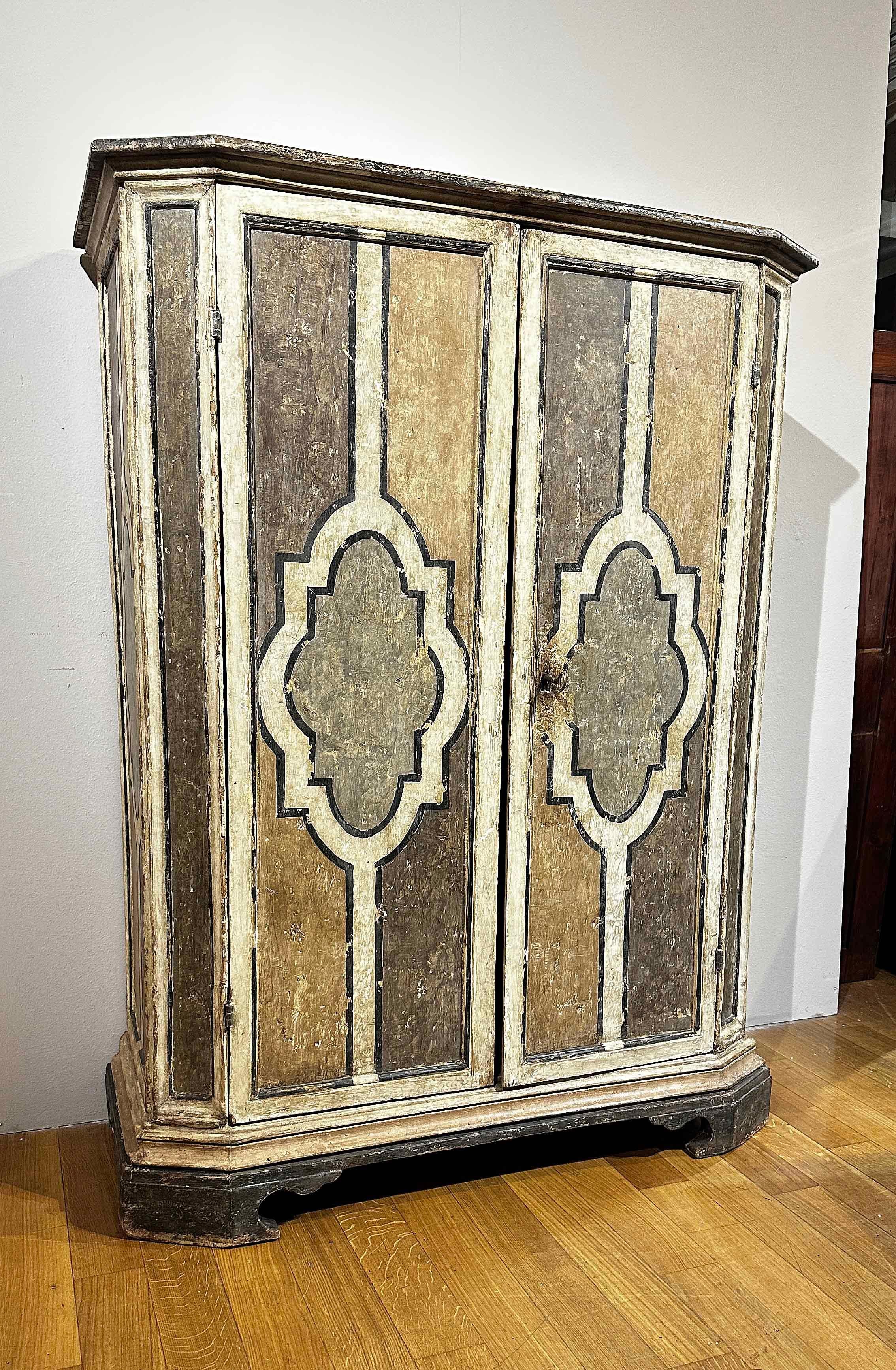 Luigi XIV CABINET LOUIS XIV DIPINTO DELLA PRIMA METÀ DEL XVIII SECOLO in vendita