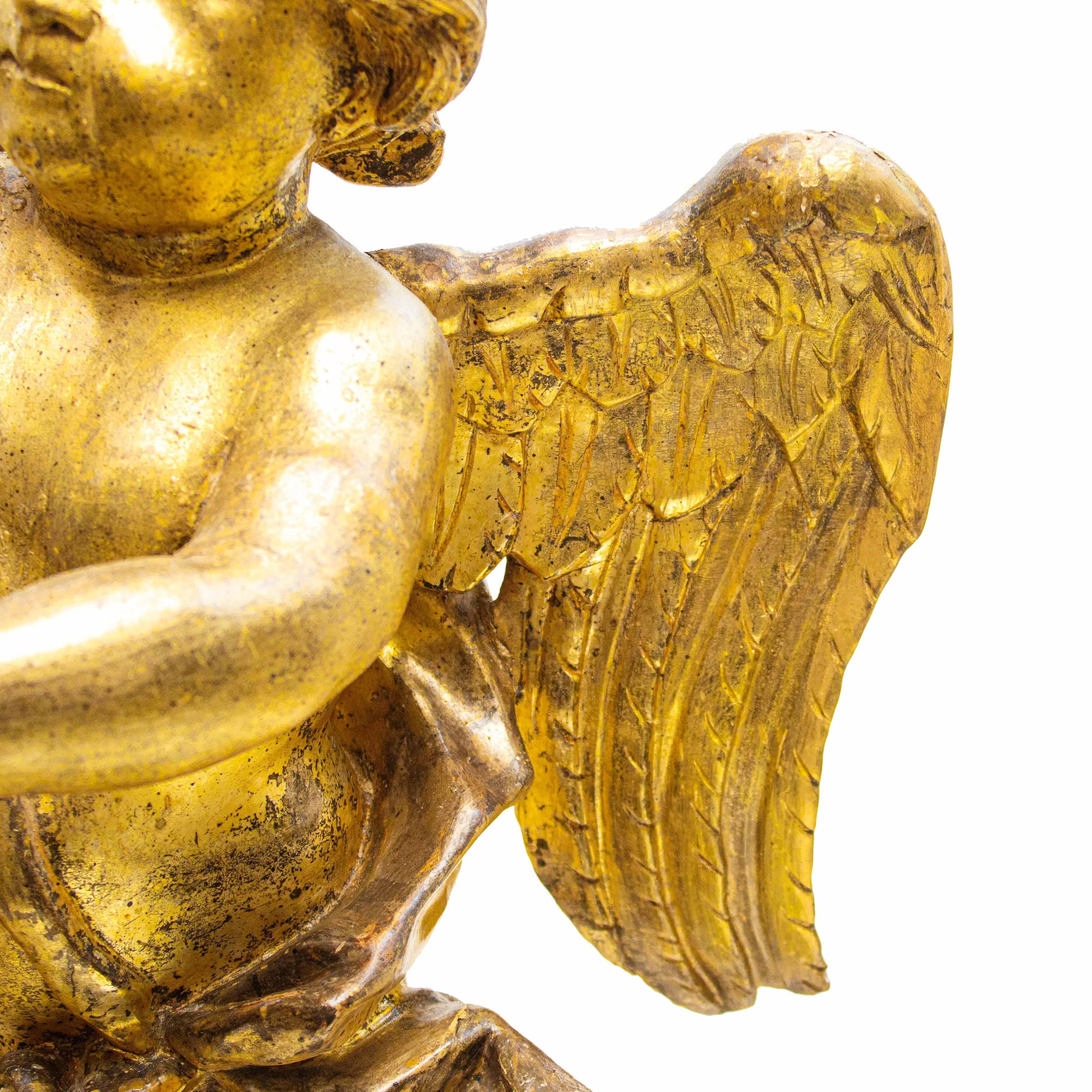First Half of the 18th Century Putti Pair of Sculptures in Gilded Wood For Sale 13