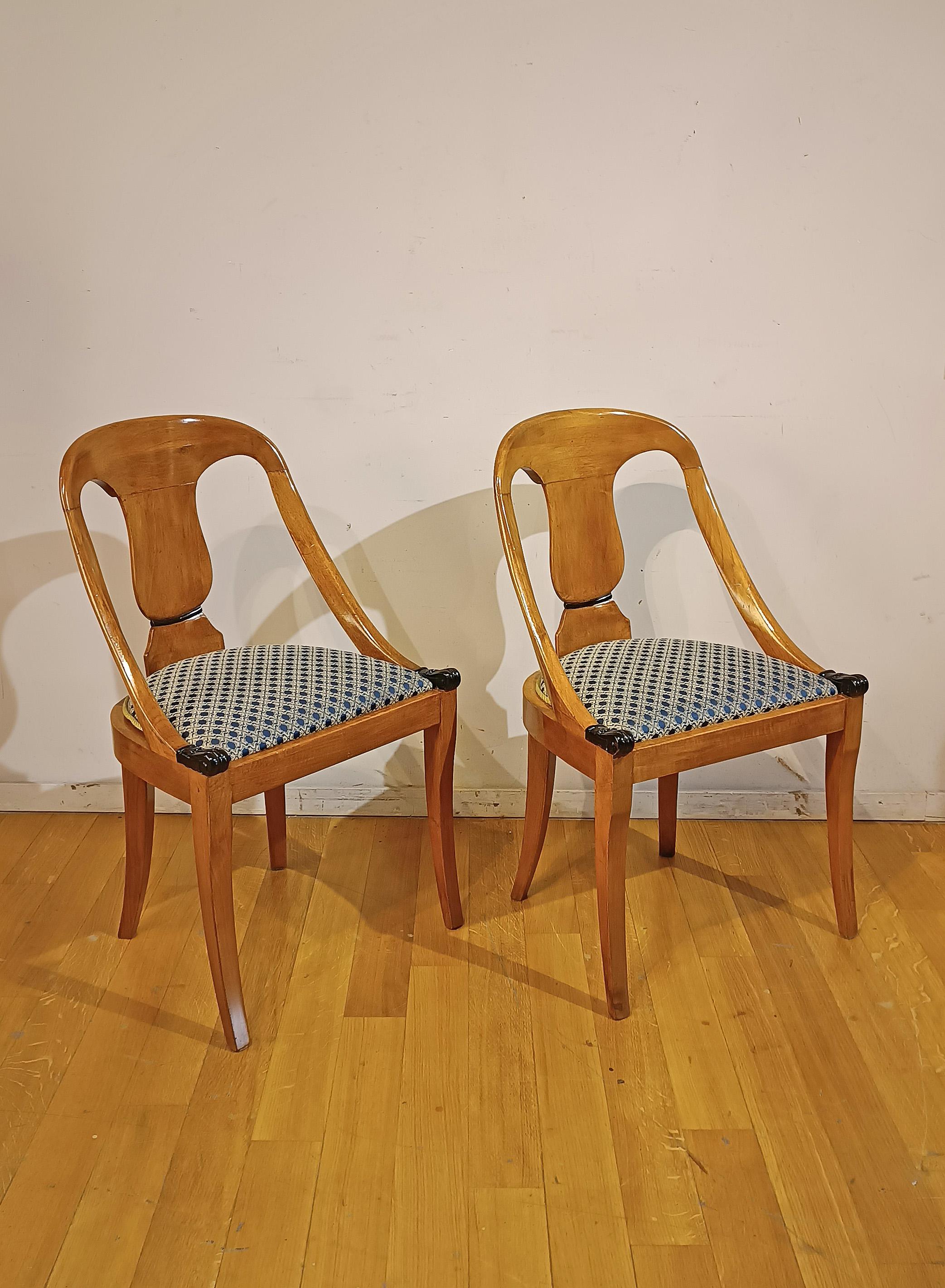 FIRST HALF OF THE 19th CENTURY CHARLES X SMALL ARMCHAIRS IN WALNUT For Sale 5