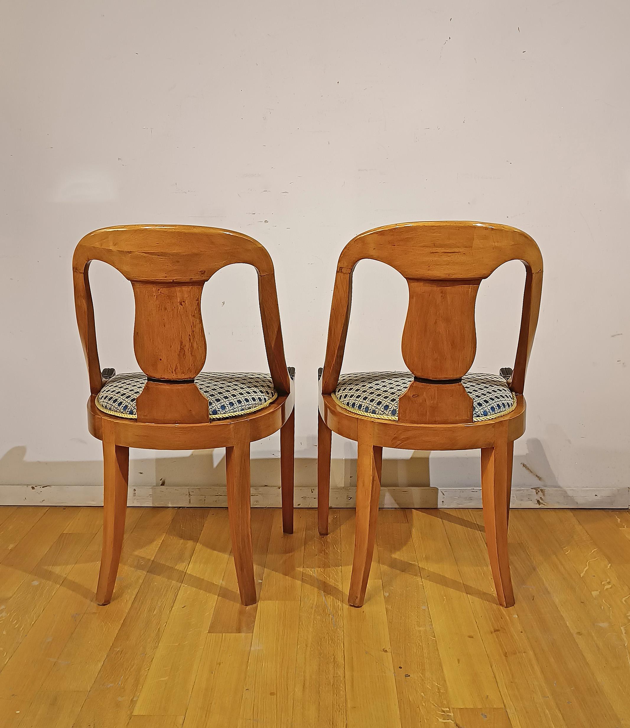 Italian FIRST HALF OF THE 19th CENTURY CHARLES X SMALL ARMCHAIRS IN WALNUT For Sale