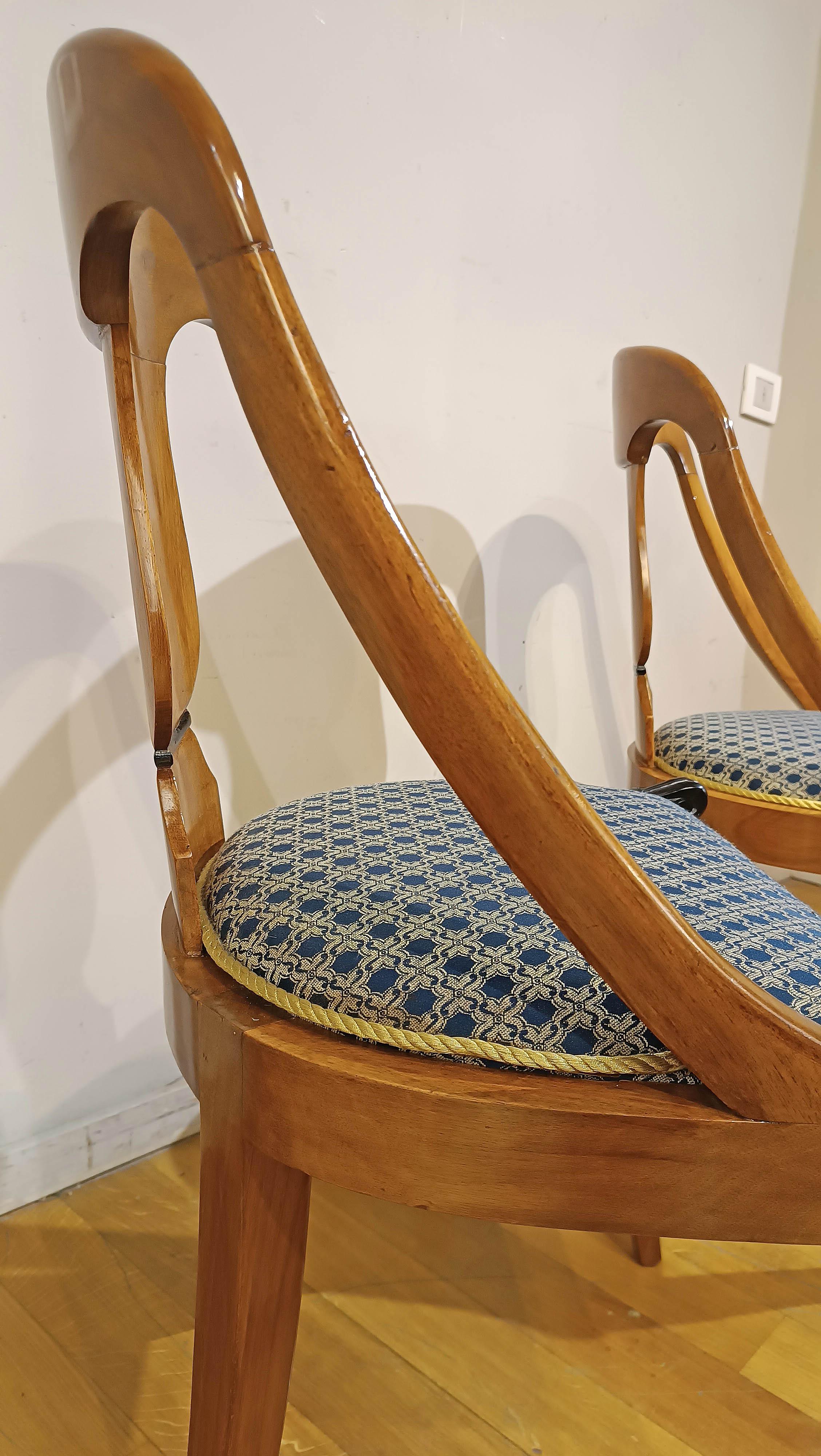 FIRST HALF OF THE 19th CENTURY CHARLES X SMALL ARMCHAIRS IN WALNUT For Sale 2