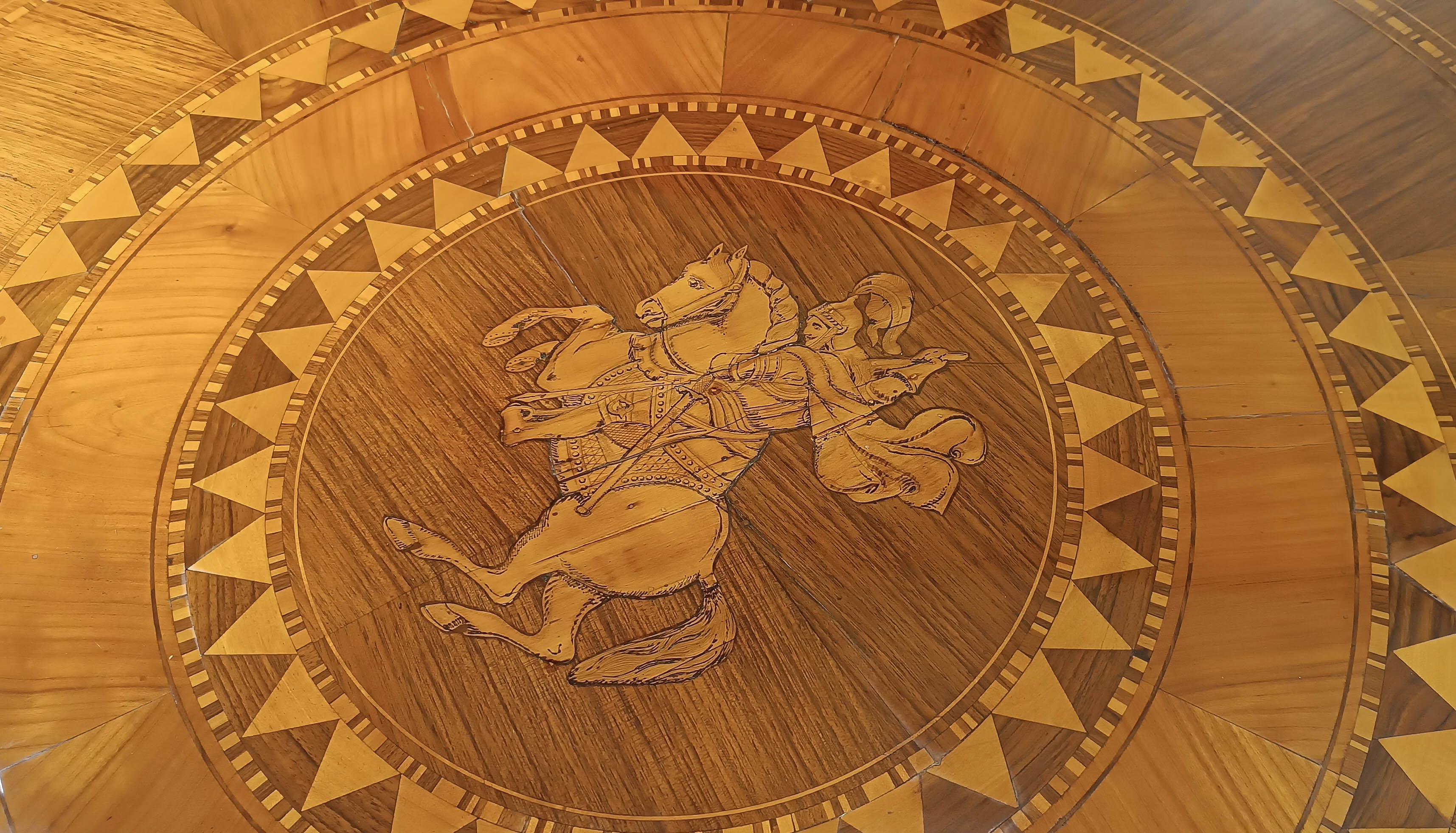 PRIMERA MITAD DEL SIGLO XIX MESA ROLO ENLAIDADA en venta 2