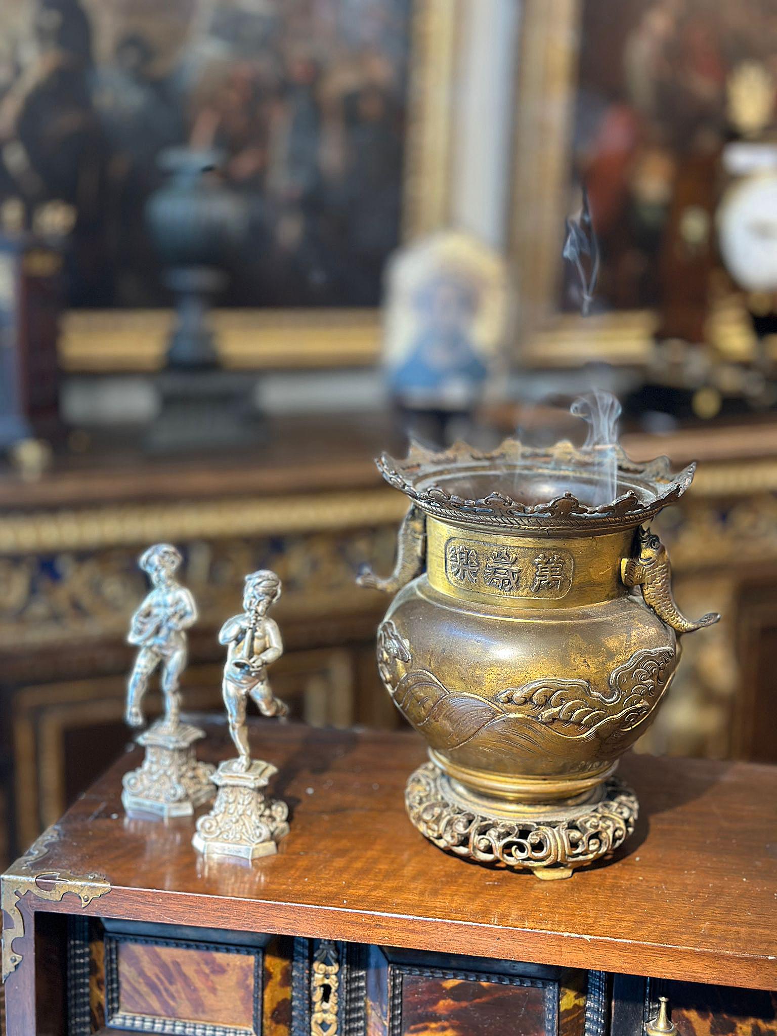 FIRST HALF OF THE 19th CENTURY JAPANESE BRONZE BRAZIER in vendita 4