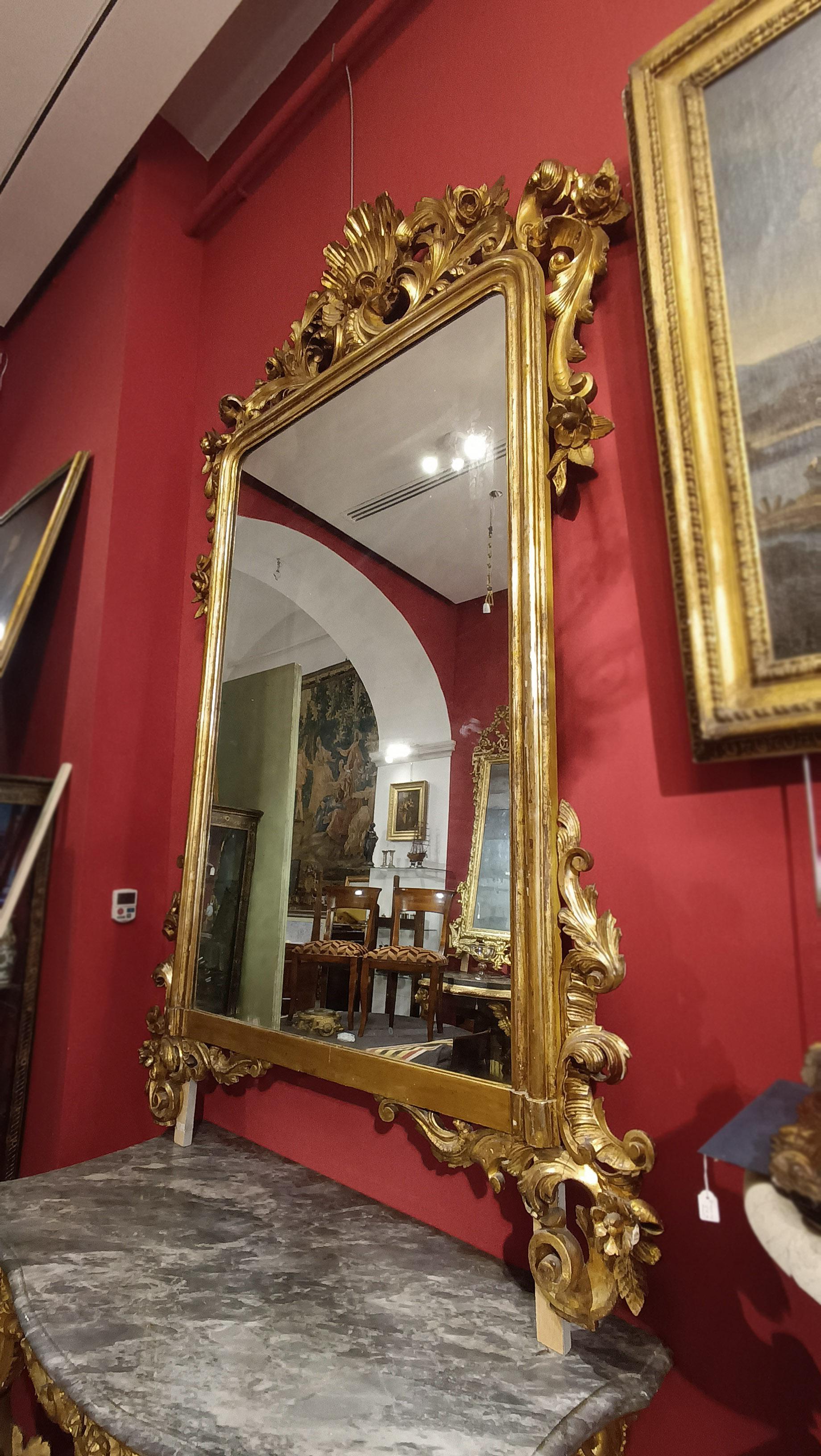 Luigi Filippo GRANDE SPECCHIO DORATO LOUIS PHILIPPE DELLA PRIMA METÀ DEL XIX SECOLO in vendita
