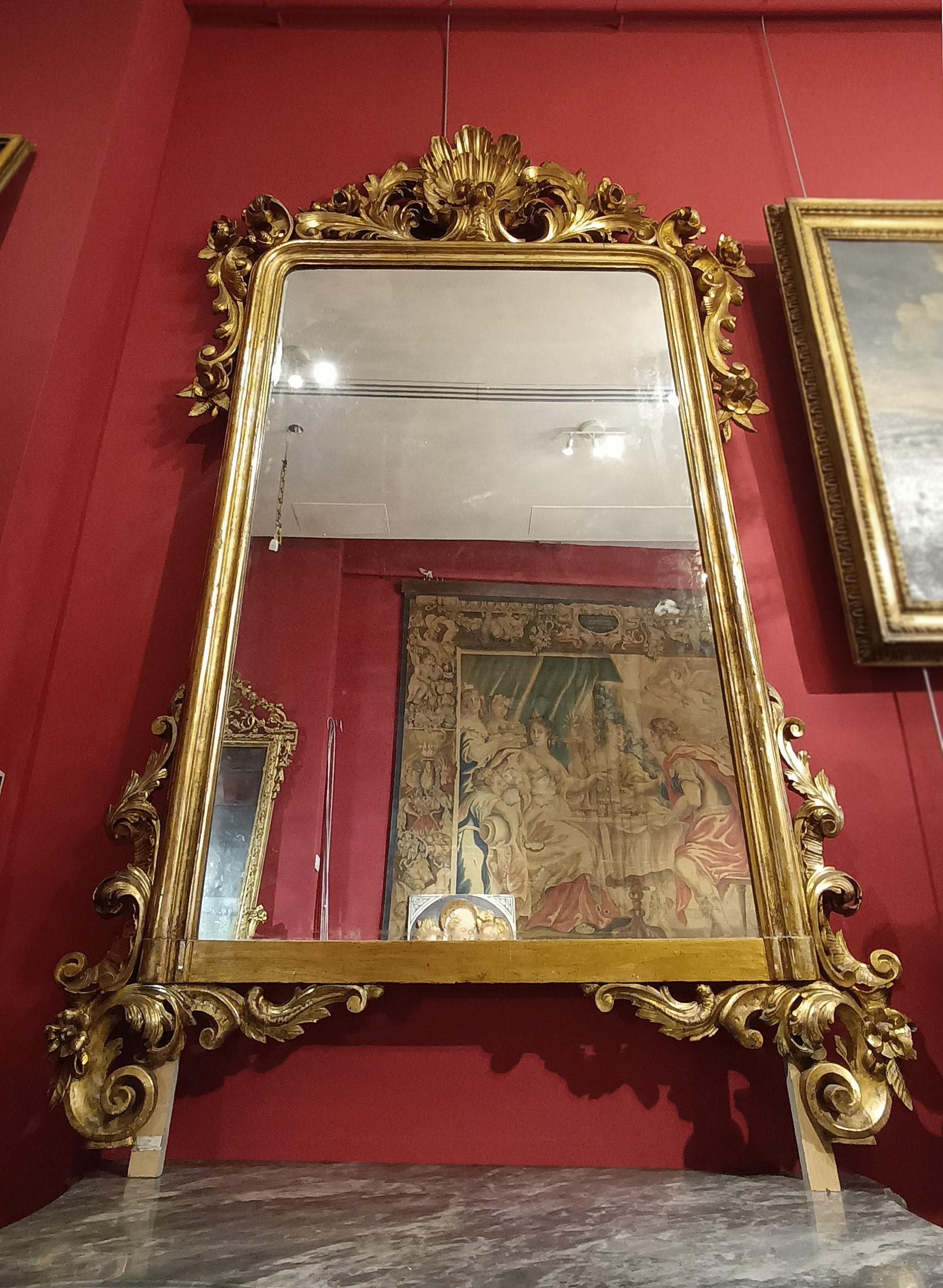 GRANDE SPECCHIO DORATO LOUIS PHILIPPE DELLA PRIMA METÀ DEL XIX SECOLO in vendita 1