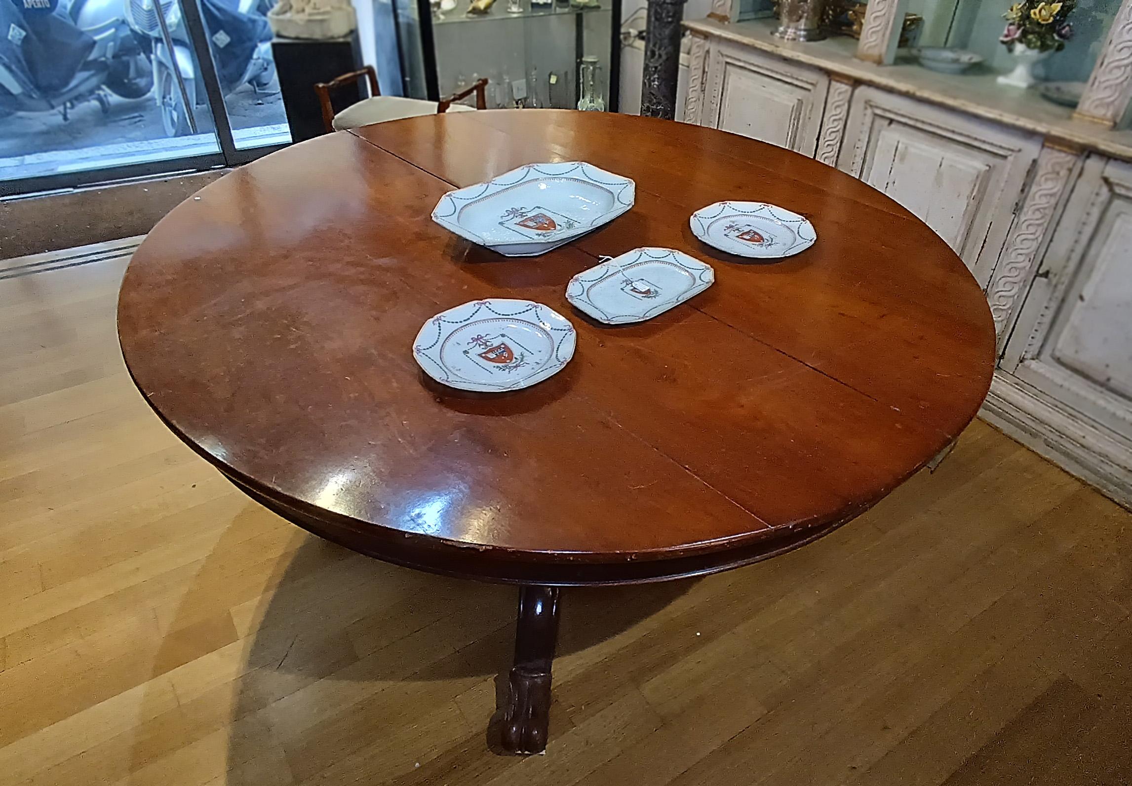 Louis-Philippe PREMIÈRE MOITIÉ DU 19e SIÈCLE TABLE D'OVALIER LOUIS PHILIPPE EN NOYER en vente