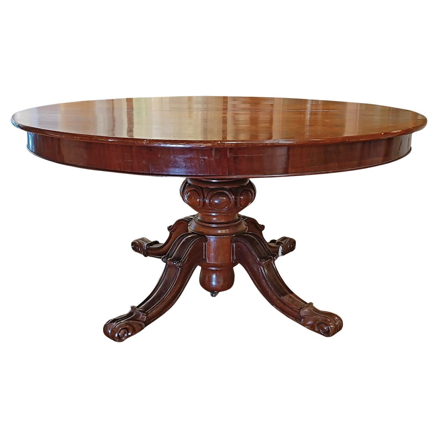 FIRST HALF OF THE 19th CENTURY LOUIS PHILIPPE OVAL TABLE IN WALNUT