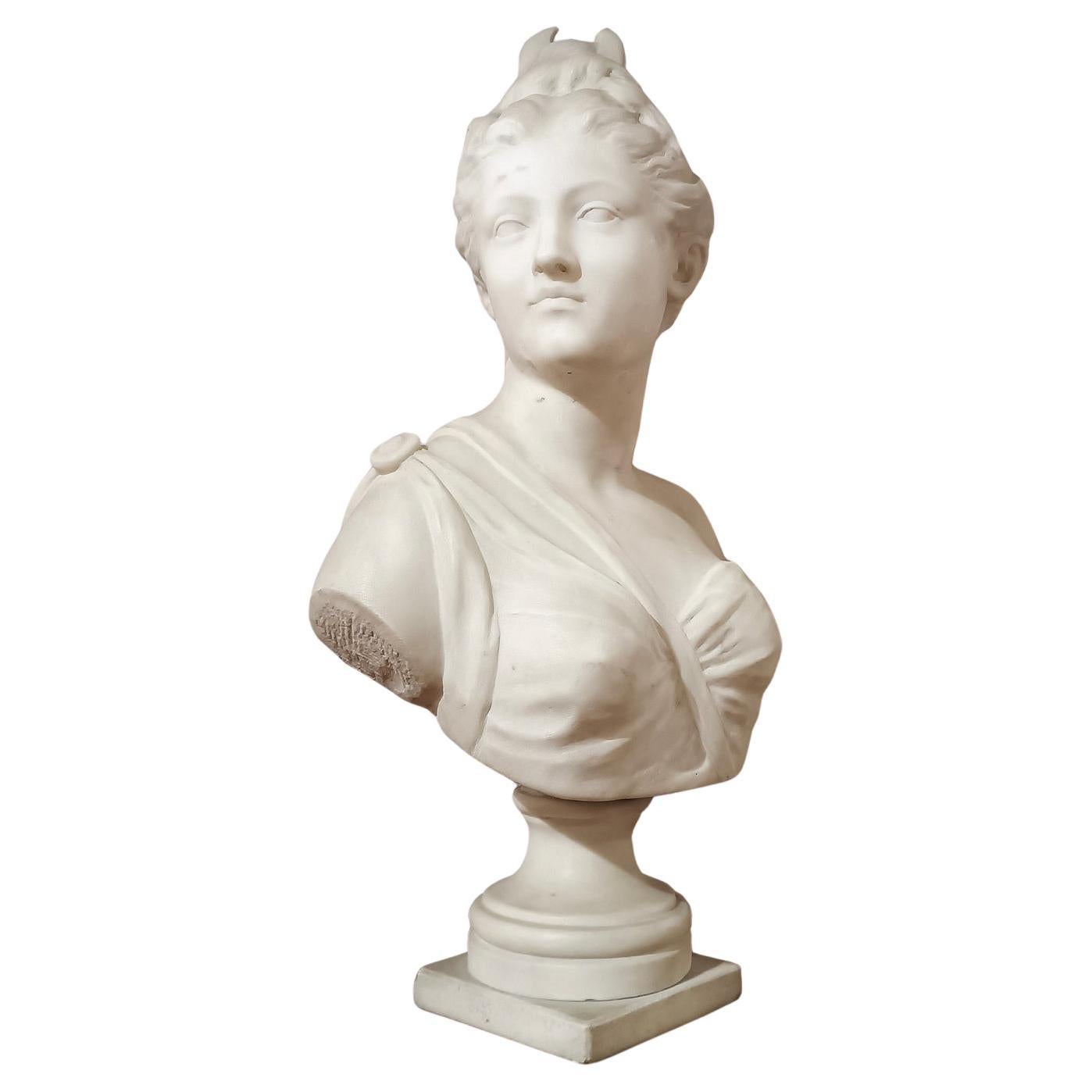 FIRST HALF OF THE 19th CENTURY MARBLE BUST OF DIANA THE HUNTRESS For Sale
