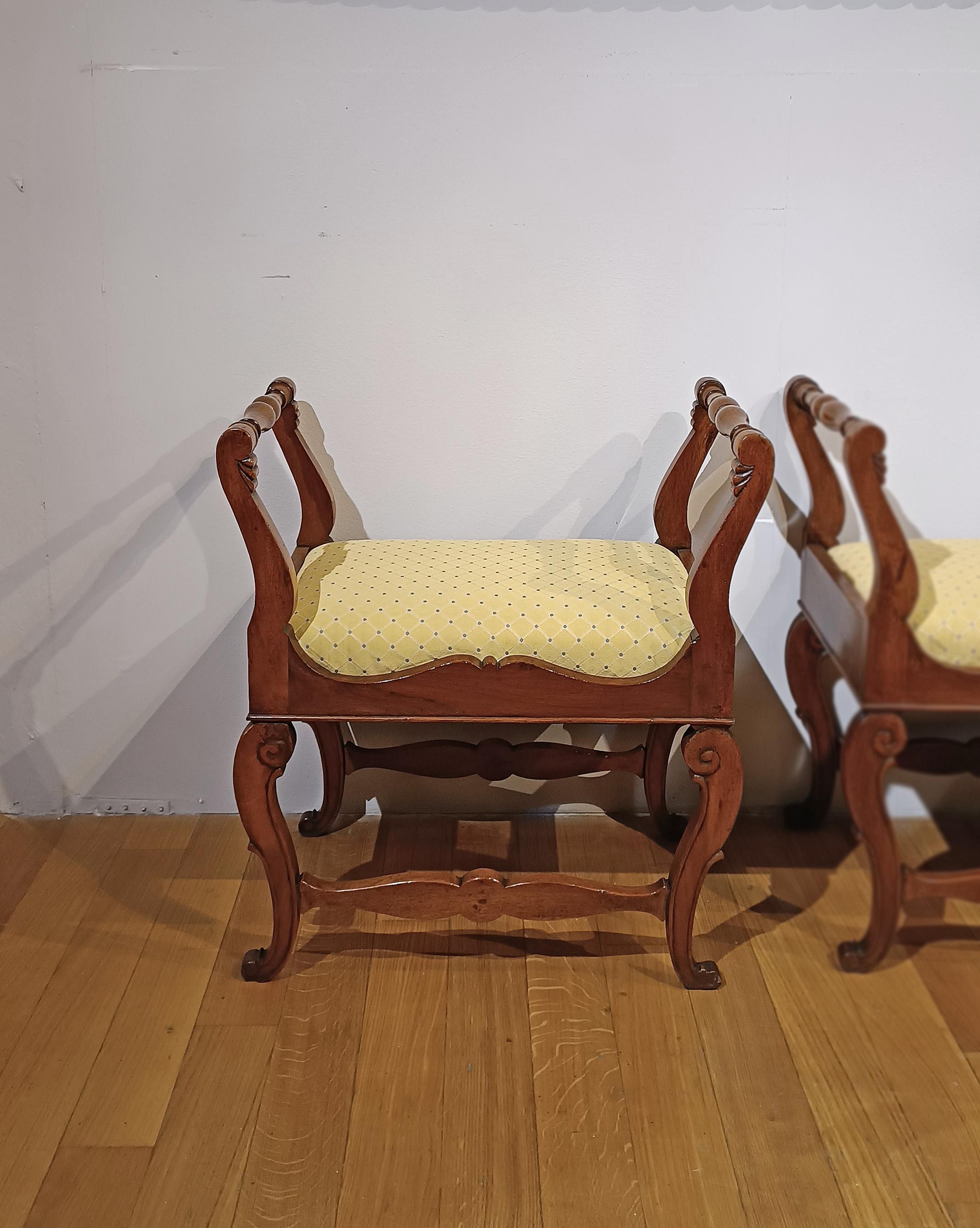 Carlo X FIRST HALF OF THE 19th CENTURY PAIR OF CHARLES X STOOLS in vendita