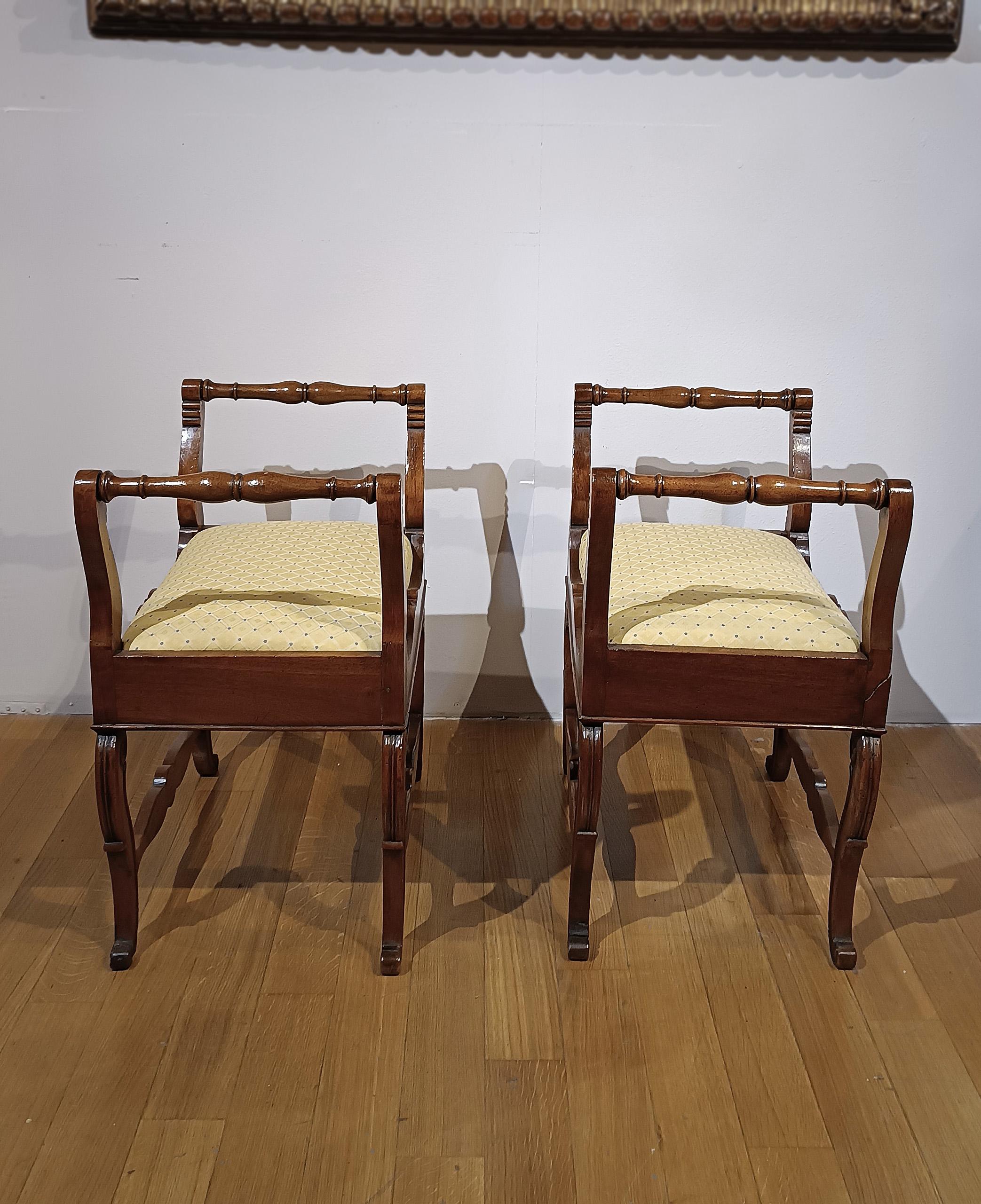 Italian FIRST HALF OF THE 19th CENTURY PAIR OF CHARLES X STOOLS in vendita