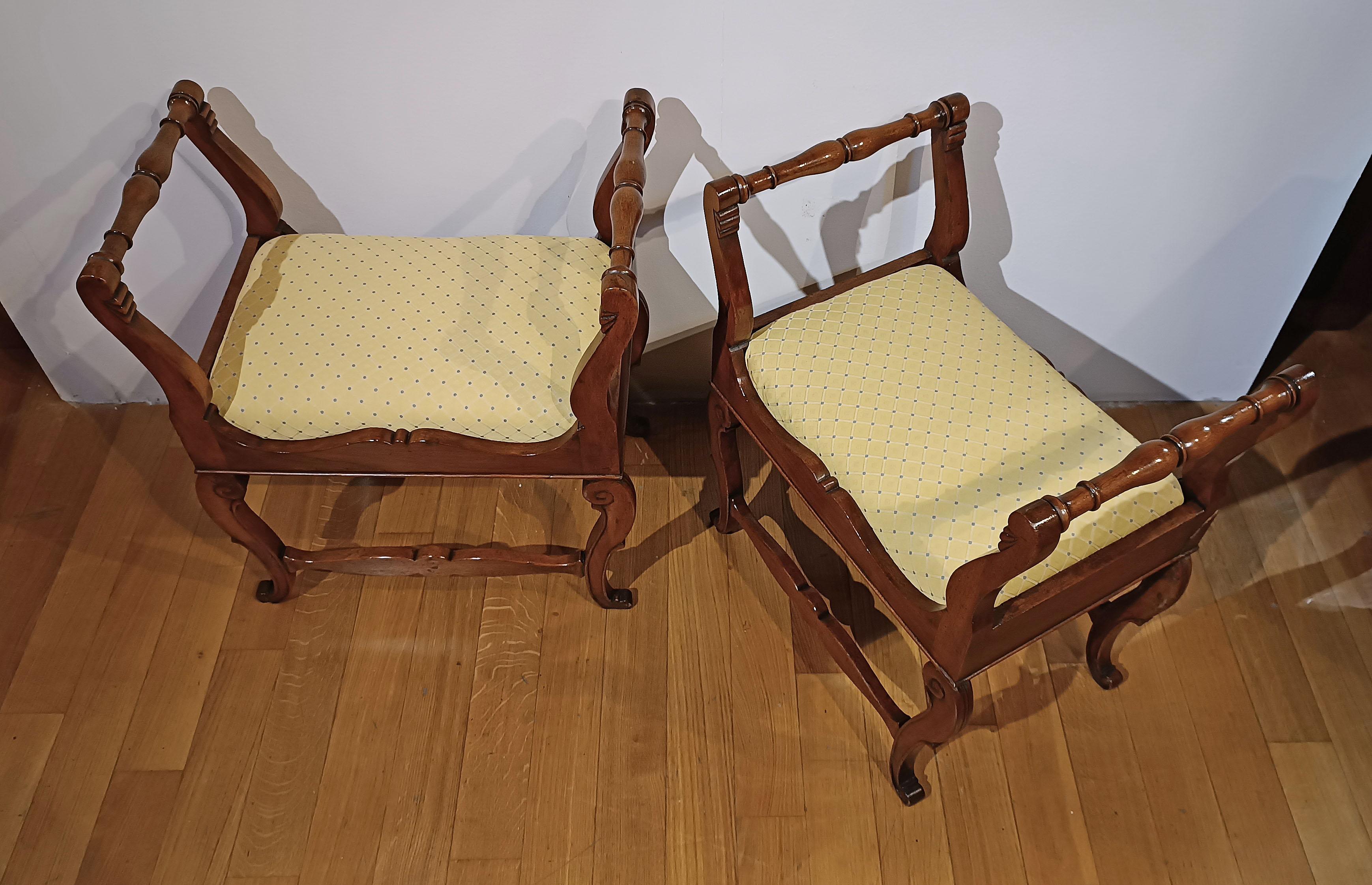 Tessuto FIRST HALF OF THE 19th CENTURY PAIR OF CHARLES X STOOLS in vendita