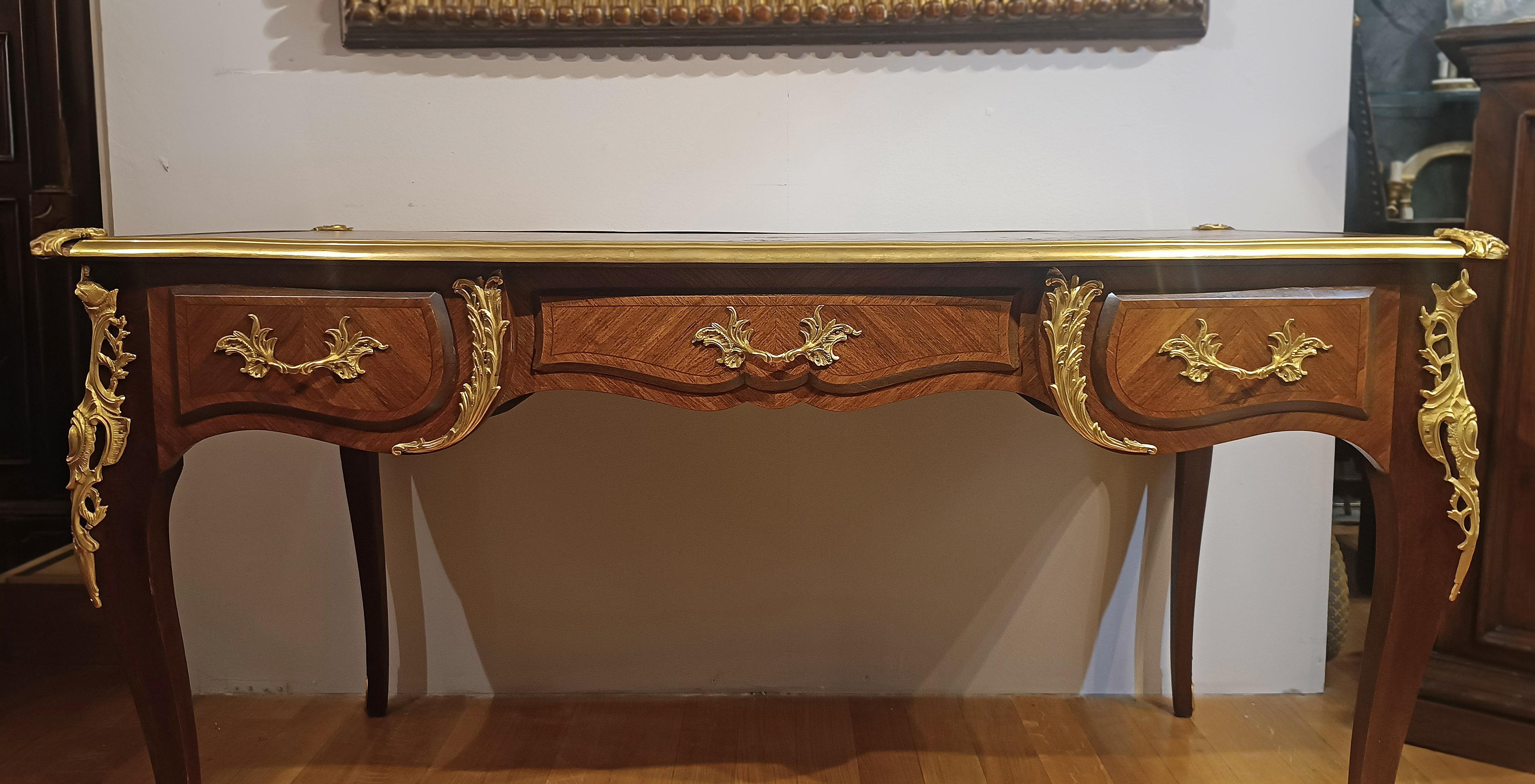 FIRST HALF OF THE 19th CENTURY PRESIDENTIAL DESK in vendita 4