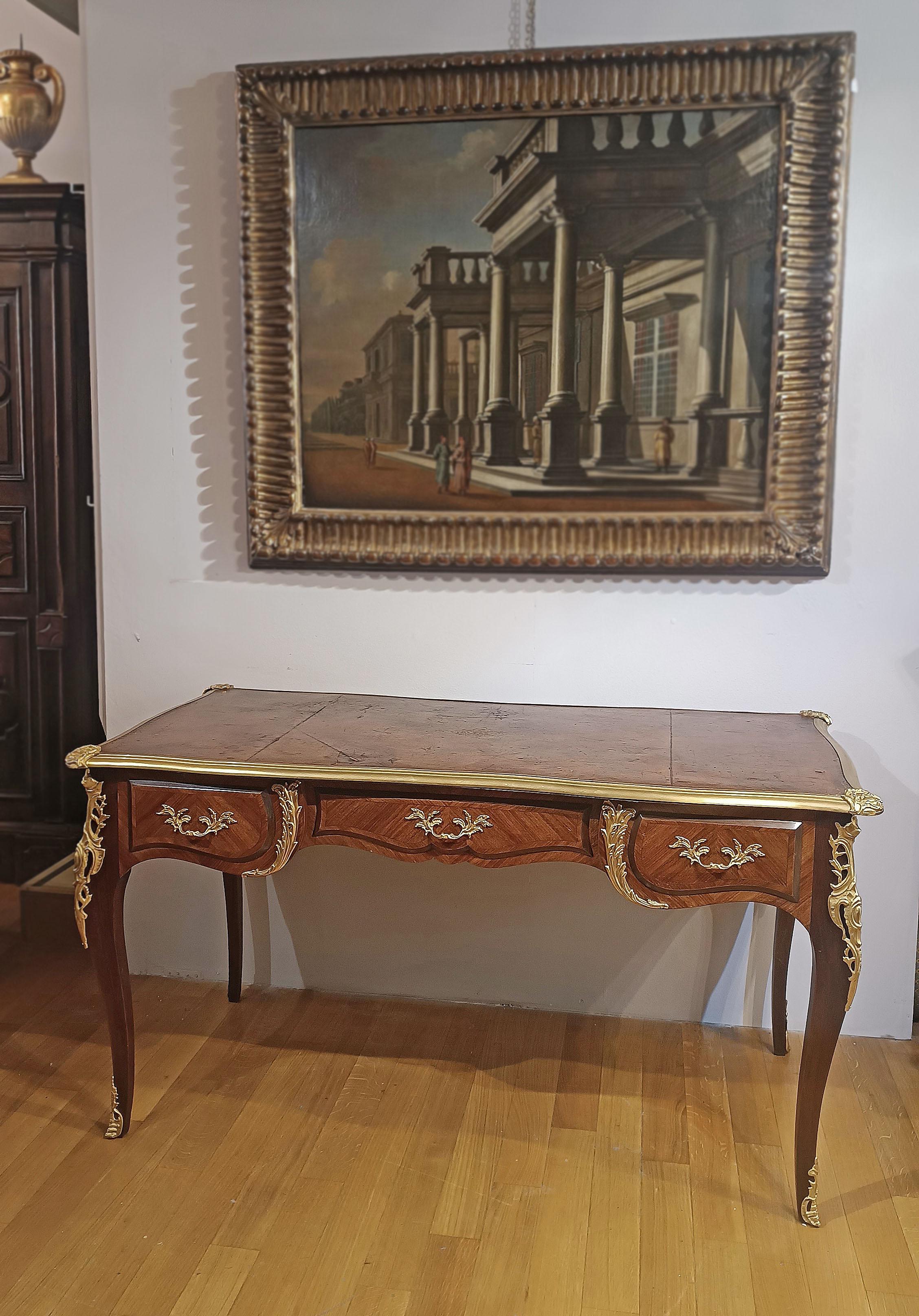 French FIRST HALF OF THE 19th CENTURY PRESIDENTIAL DESK in vendita