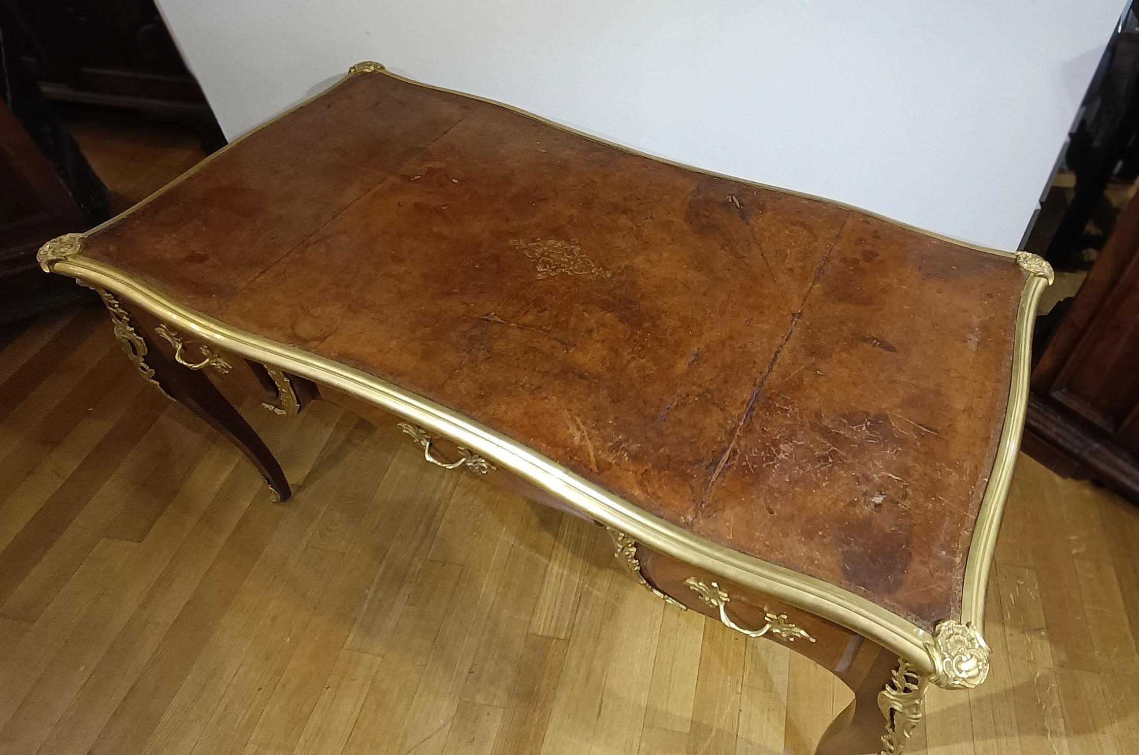 19th Century FIRST HALF OF THE 19th CENTURY PRESIDENTIAL DESK in vendita