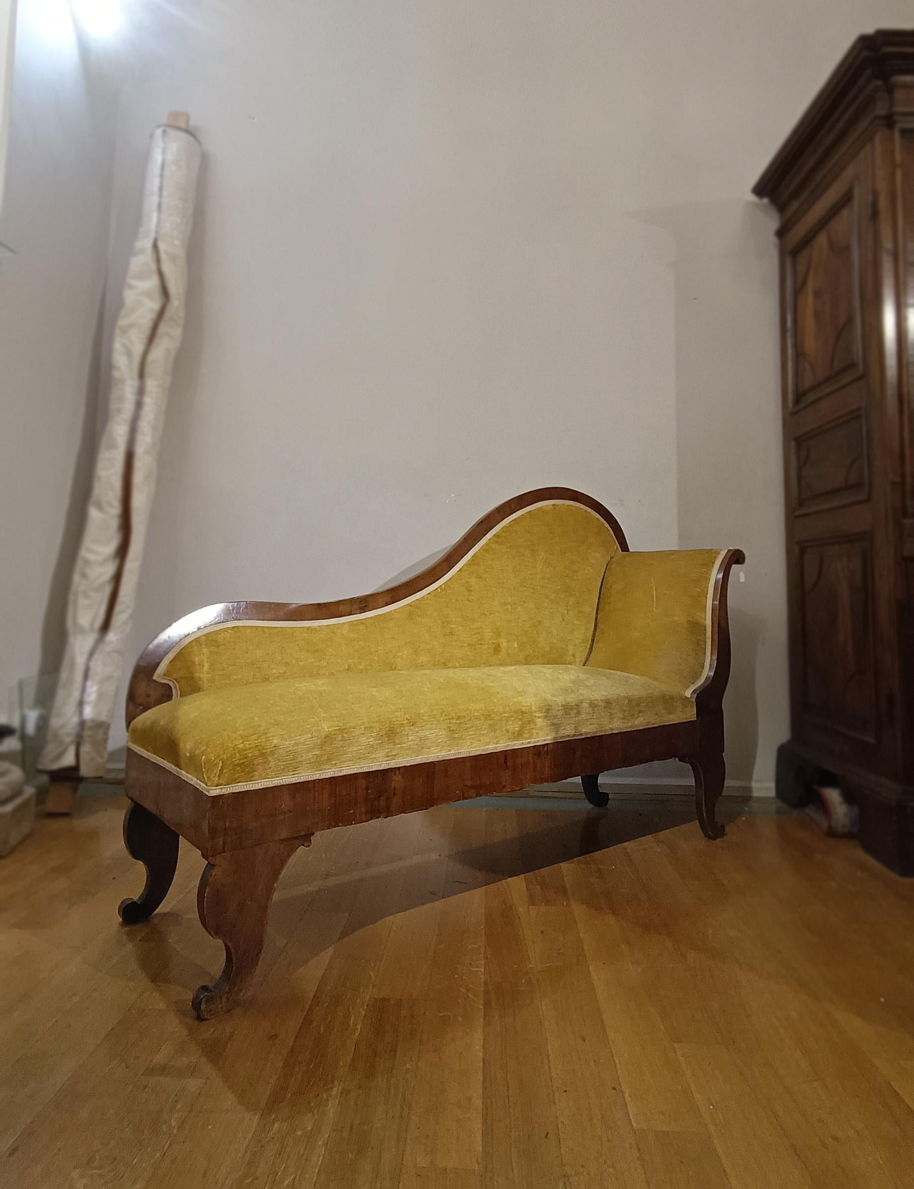 19th Century PREMIÈRE MOITIÉ DU 19e SIÈCLE PETITE CHAISE CHARLES X en vente