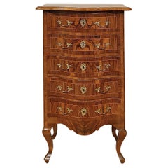 FIRST HALF OF THE 19th CENTURY SMALL WALNUT CHEST OF DRAWERS