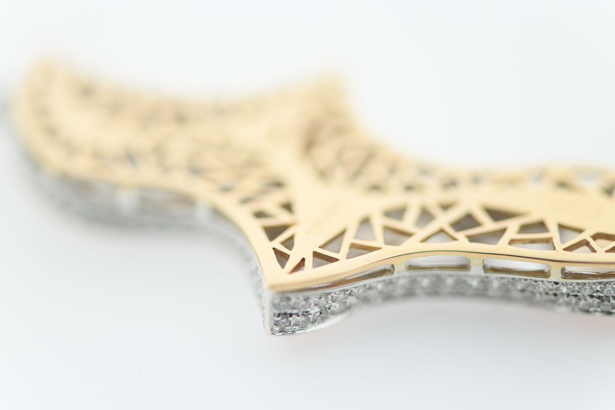 This 18k, Rose & White golden necklace is A PIECE OF THE SET called 