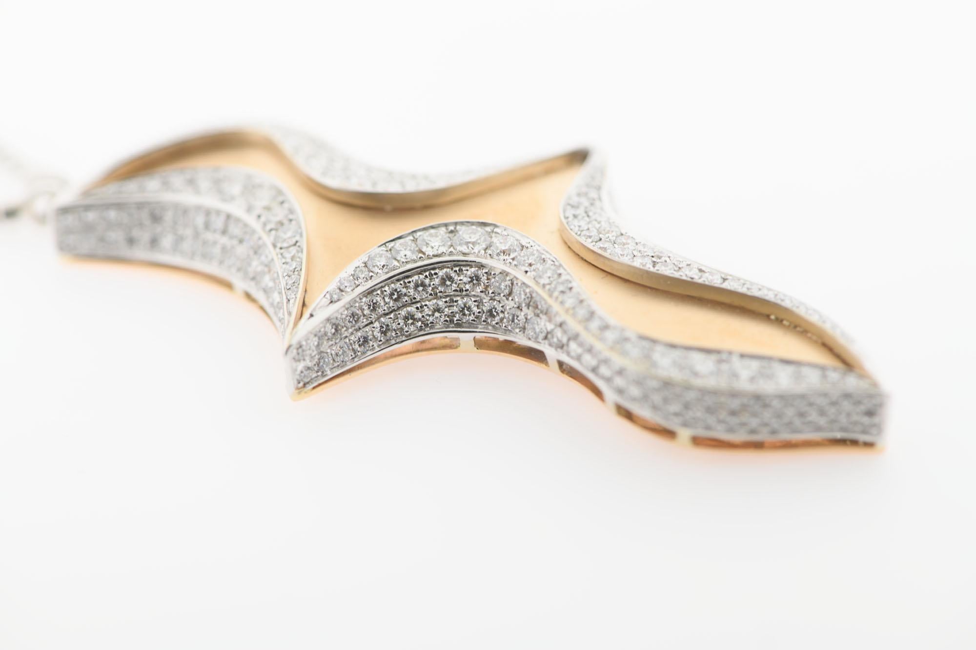 Taglio brillante “First Kiss” Love Collection Necklace 18k Rose & White Gold & Brilliants. in vendita