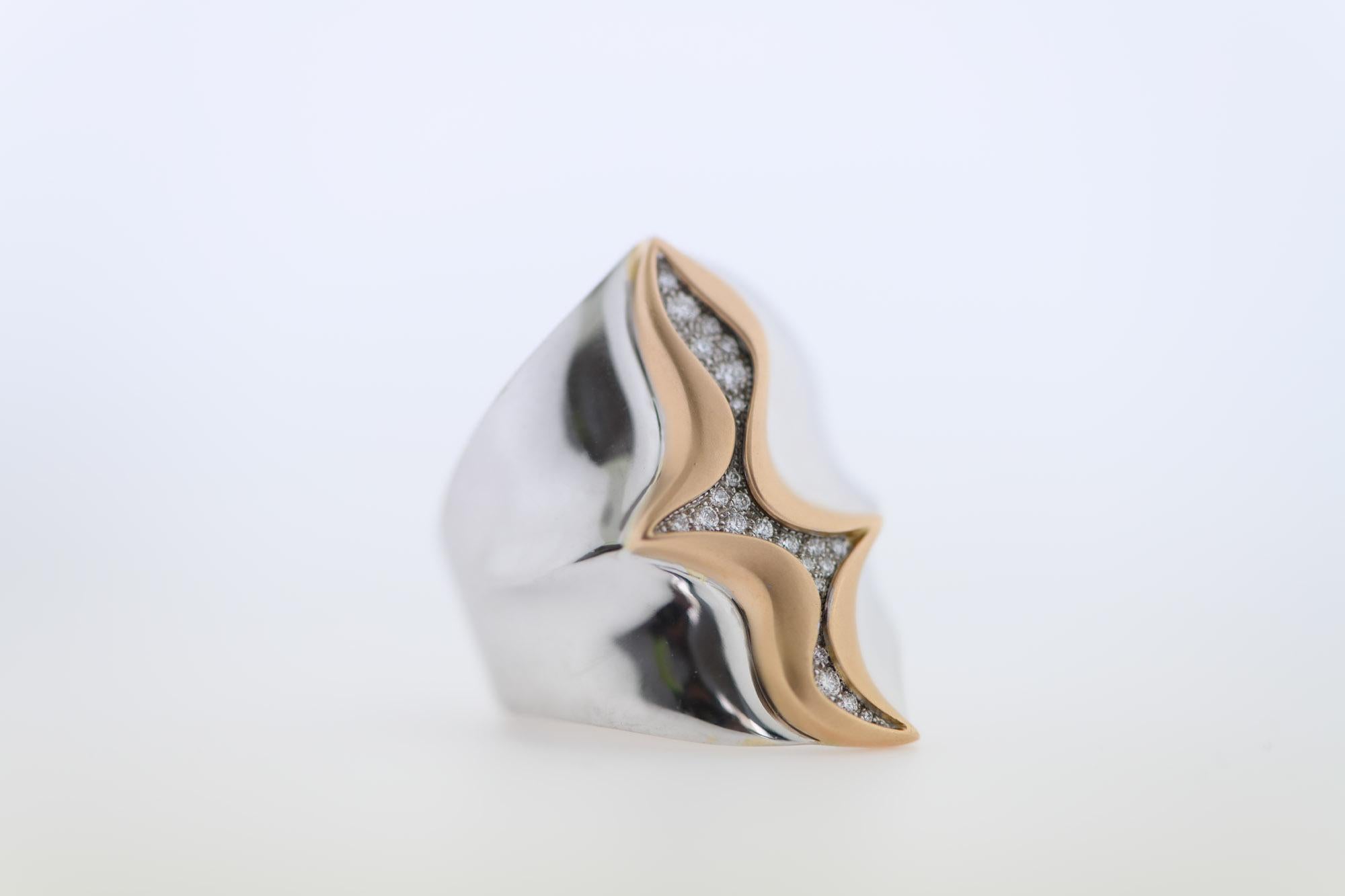 This 18k, Rose & White golden ring is A PIECE OF THE SET called 