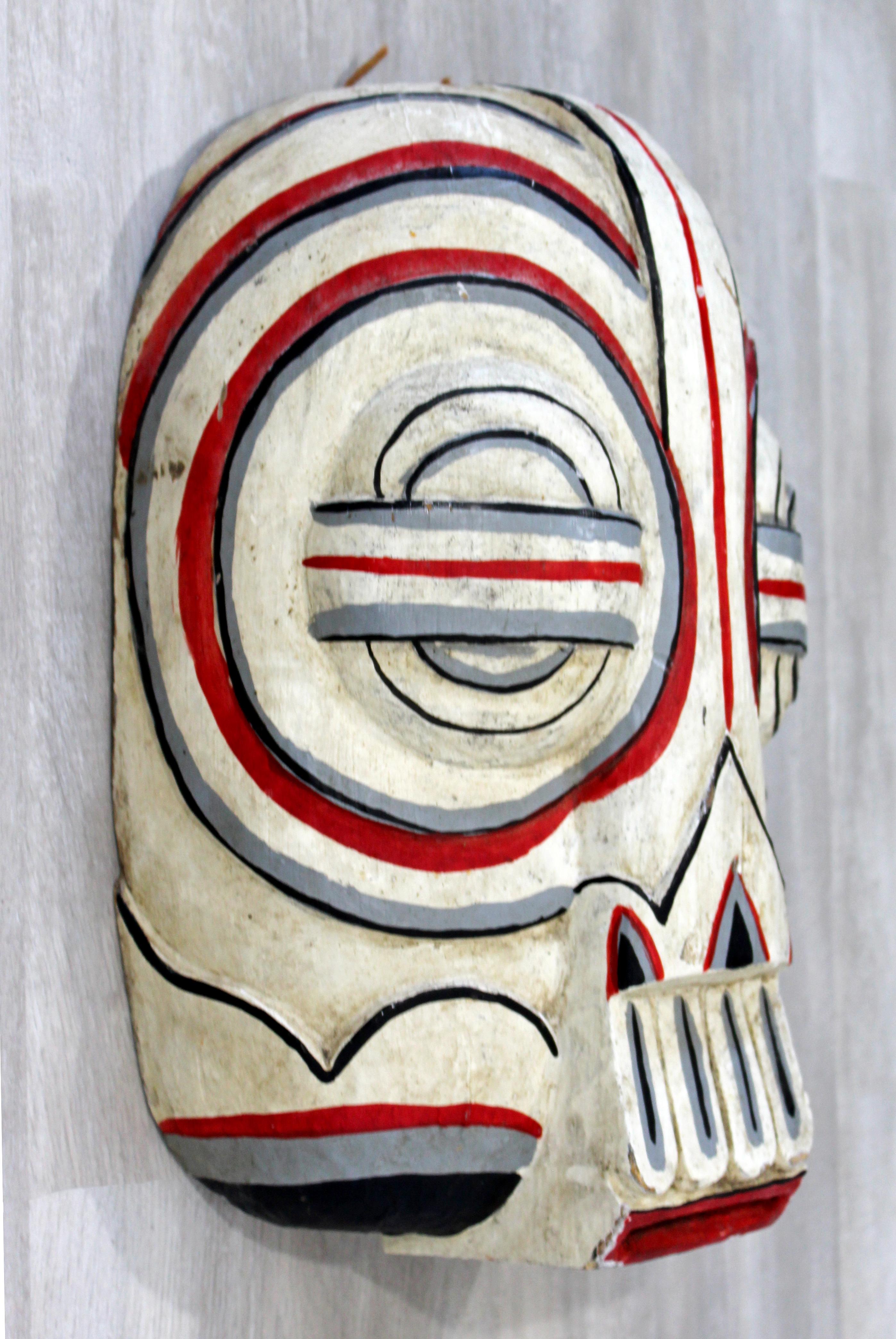 First Nation TOTEM Style Painted Wood Mask Wall Sculpture Tribal In Good Condition In Keego Harbor, MI