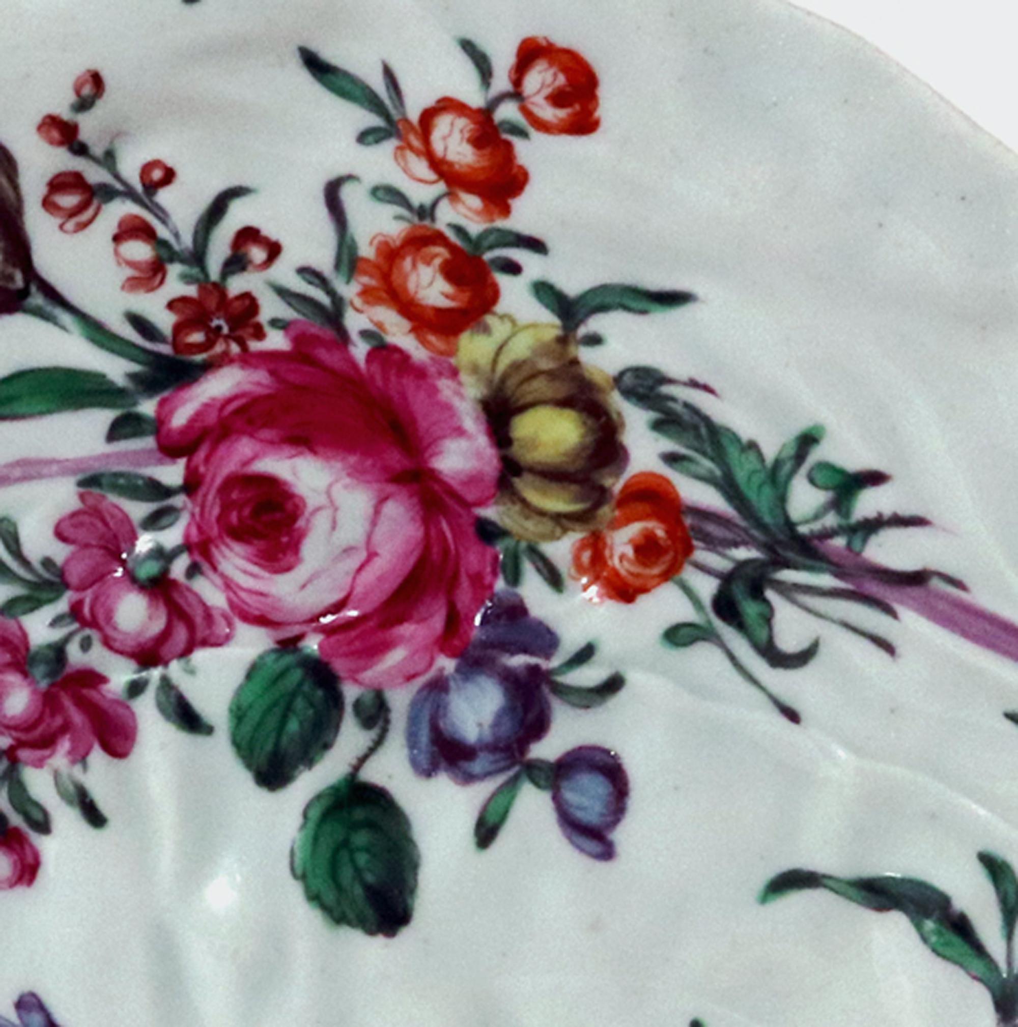 First Period Worcester Botanical Leaf Dish, Circa 1760 In Good Condition In Downingtown, PA