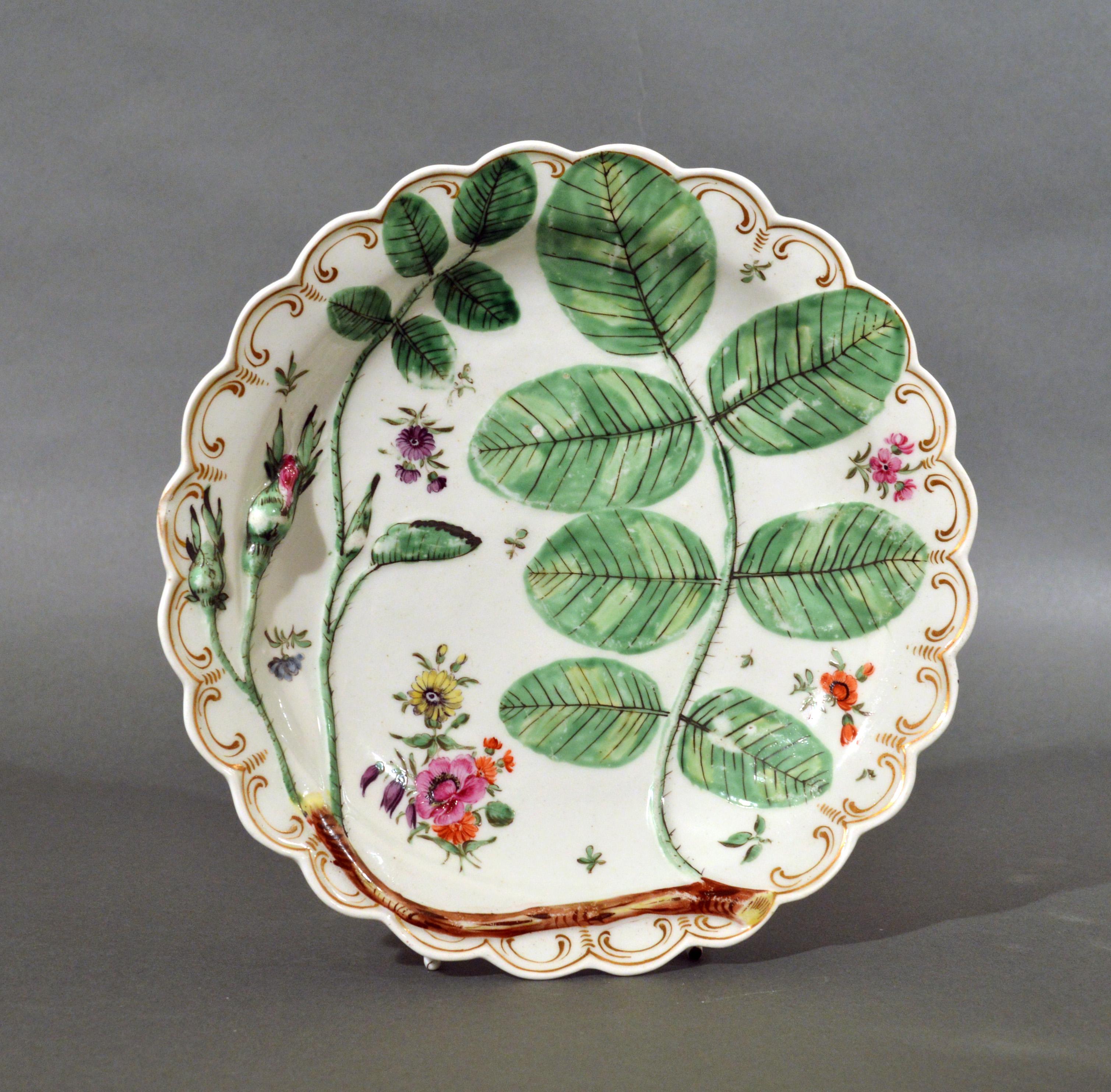 First Period Worcester Pair of Blind Earl Porcelain Dishes, circa 1770 4