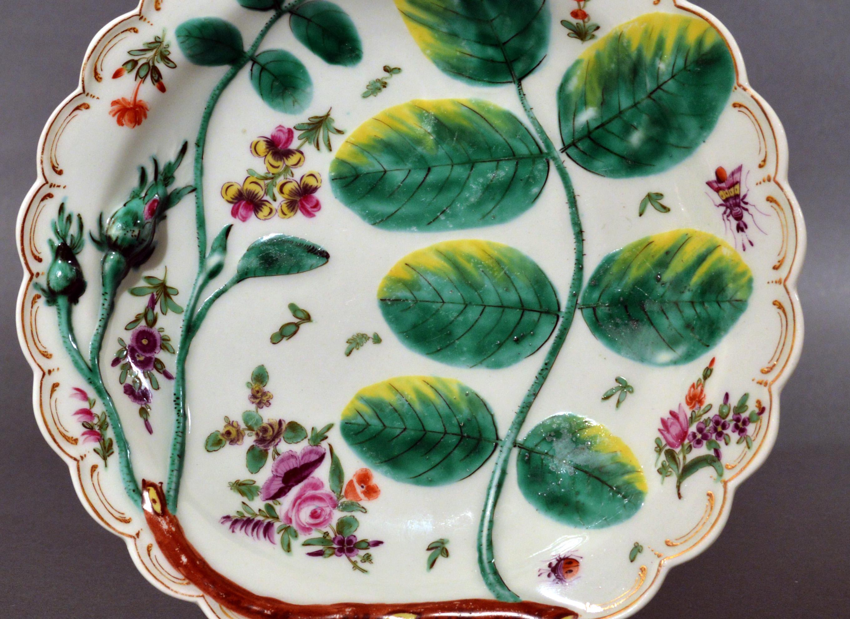 English First Period Worcester Pair of Blind Earl Porcelain Dishes, circa 1770