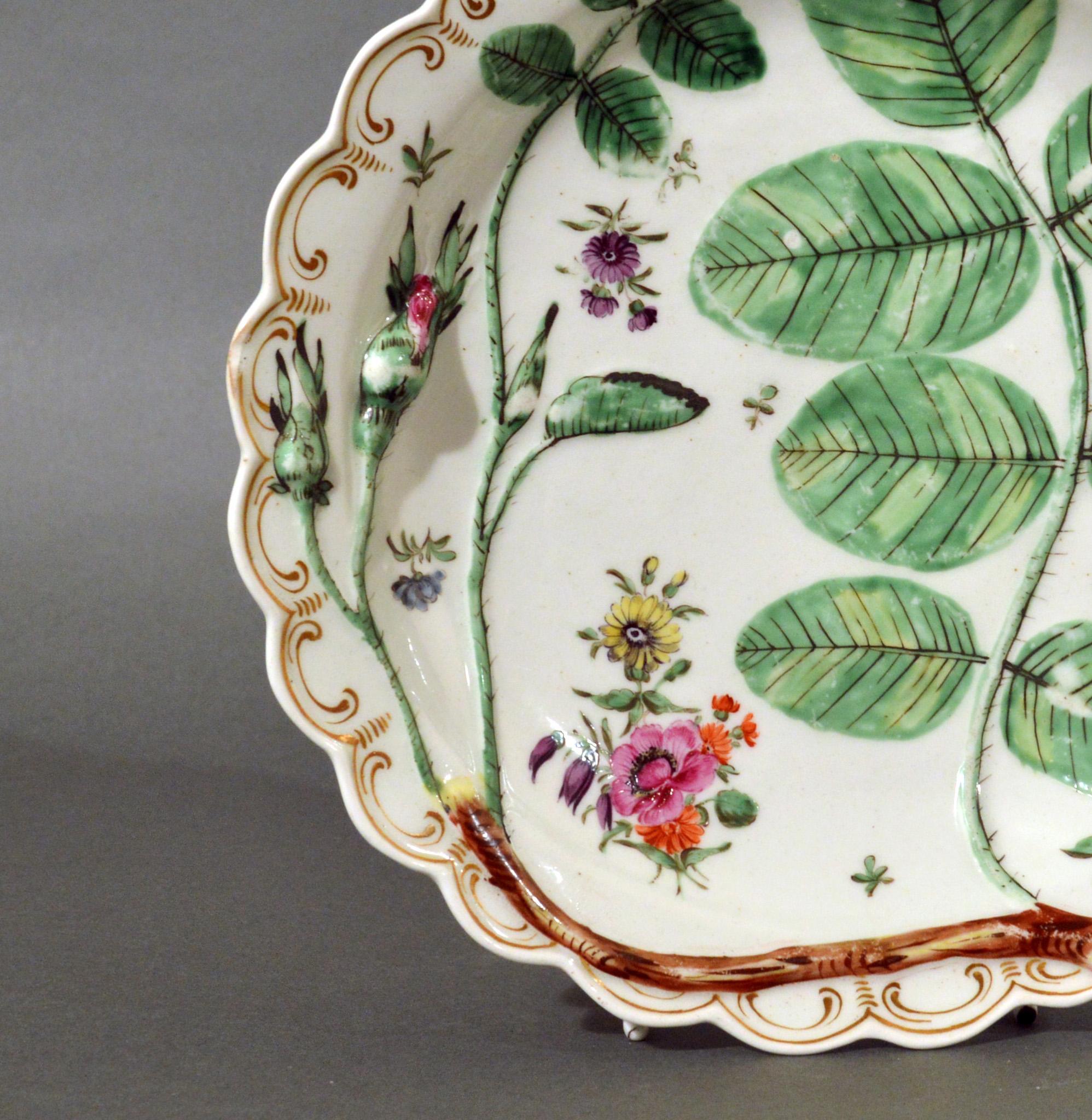 First Period Worcester Pair of Blind Earl Porcelain Dishes, circa 1770 3