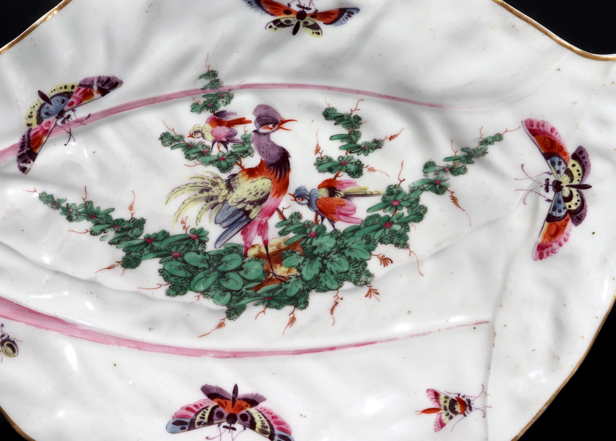 First Period Worcester Porcelain Fancy Bird-Decorated Double-Leaf Dish In Good Condition In Downingtown, PA