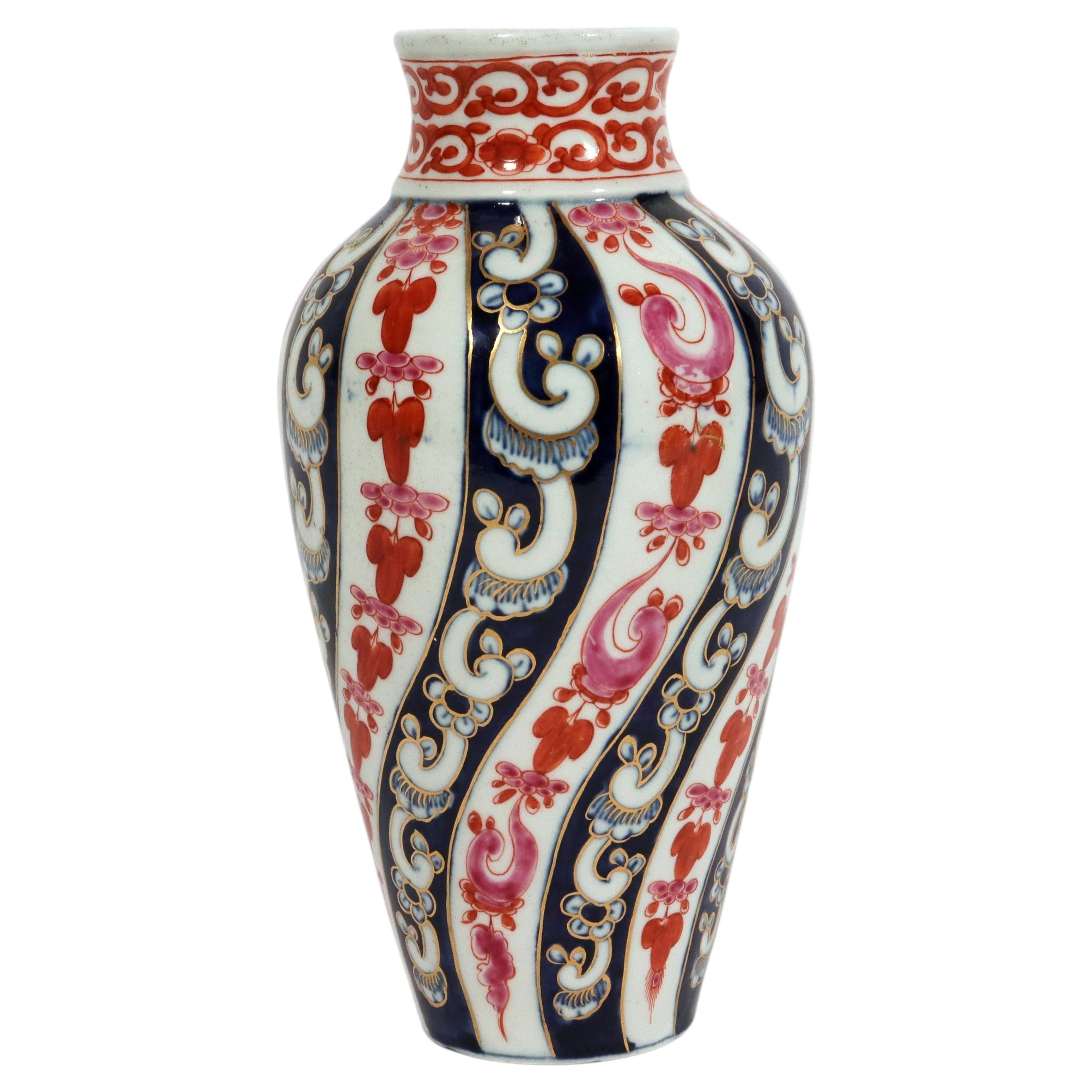 First Period Worcester Porcelain Imari "Queen Charlotte" Pattern Vase