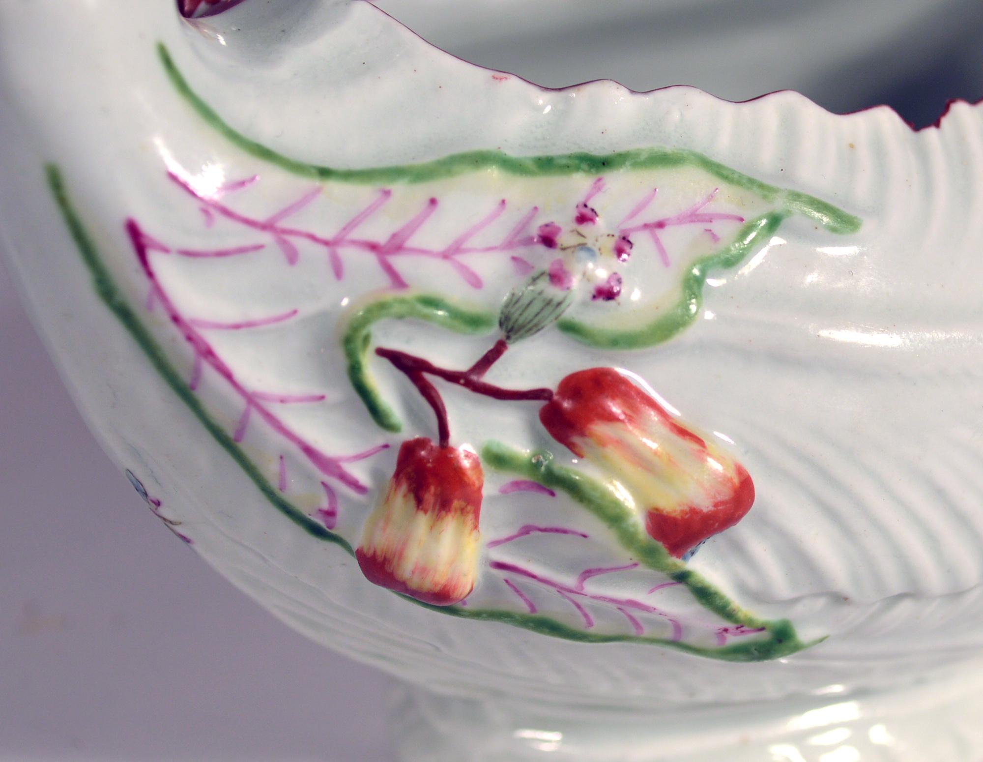 First Period Worcester Porcelain Leaf Molded Sauce Boat, Circa 1755-56 In Good Condition In Downingtown, PA