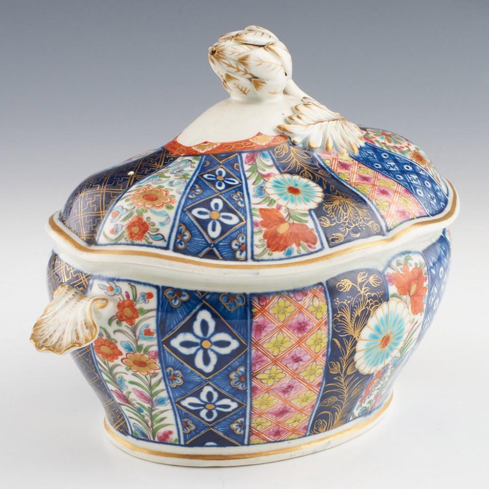 Heading :  First Period Worcester porcelain Old Mosaic pattern tureen
Date : c1775
Period : George III
Origin : Worcester, England
Colour : Polychrome - imari palet
Pattern : Old mosaic
Condition :One very small chip to the tip of one of the leaves