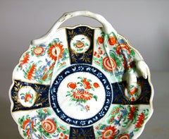First Period Worcester Porcelain Queen's Pattern Blind Earl Sweetmeat Dish