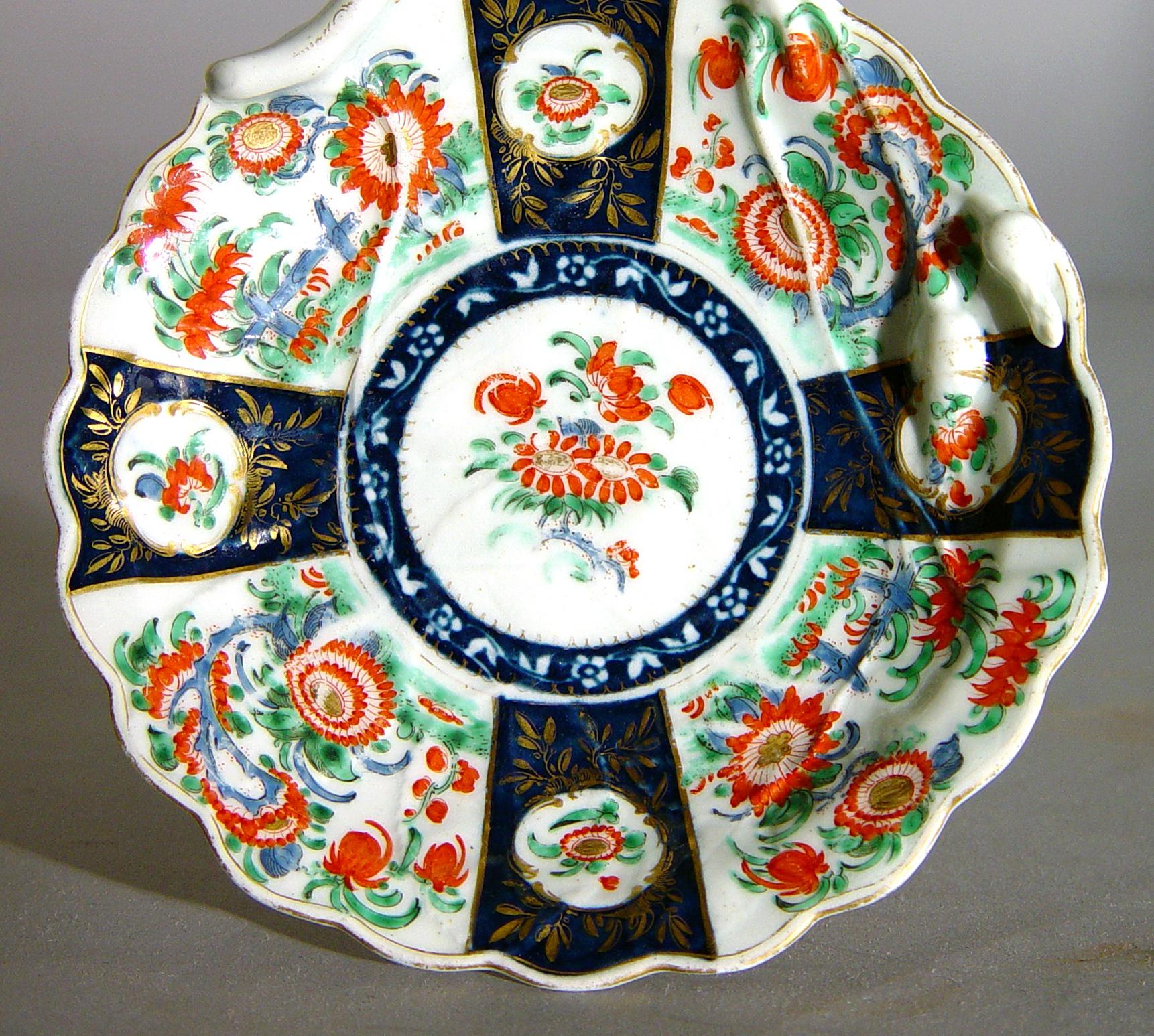 Georgian First Period Worcester Porcelain Queen's Pattern Blind Earl Sweetmeat Dish