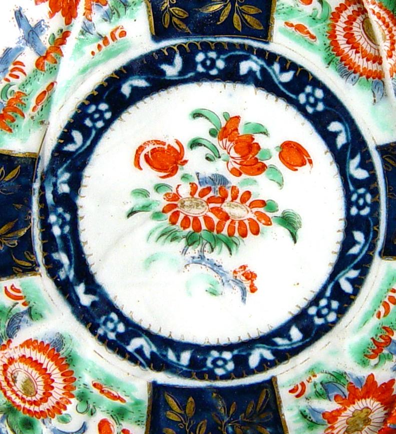 English First Period Worcester Porcelain Queen's Pattern Blind Earl Sweetmeat Dish