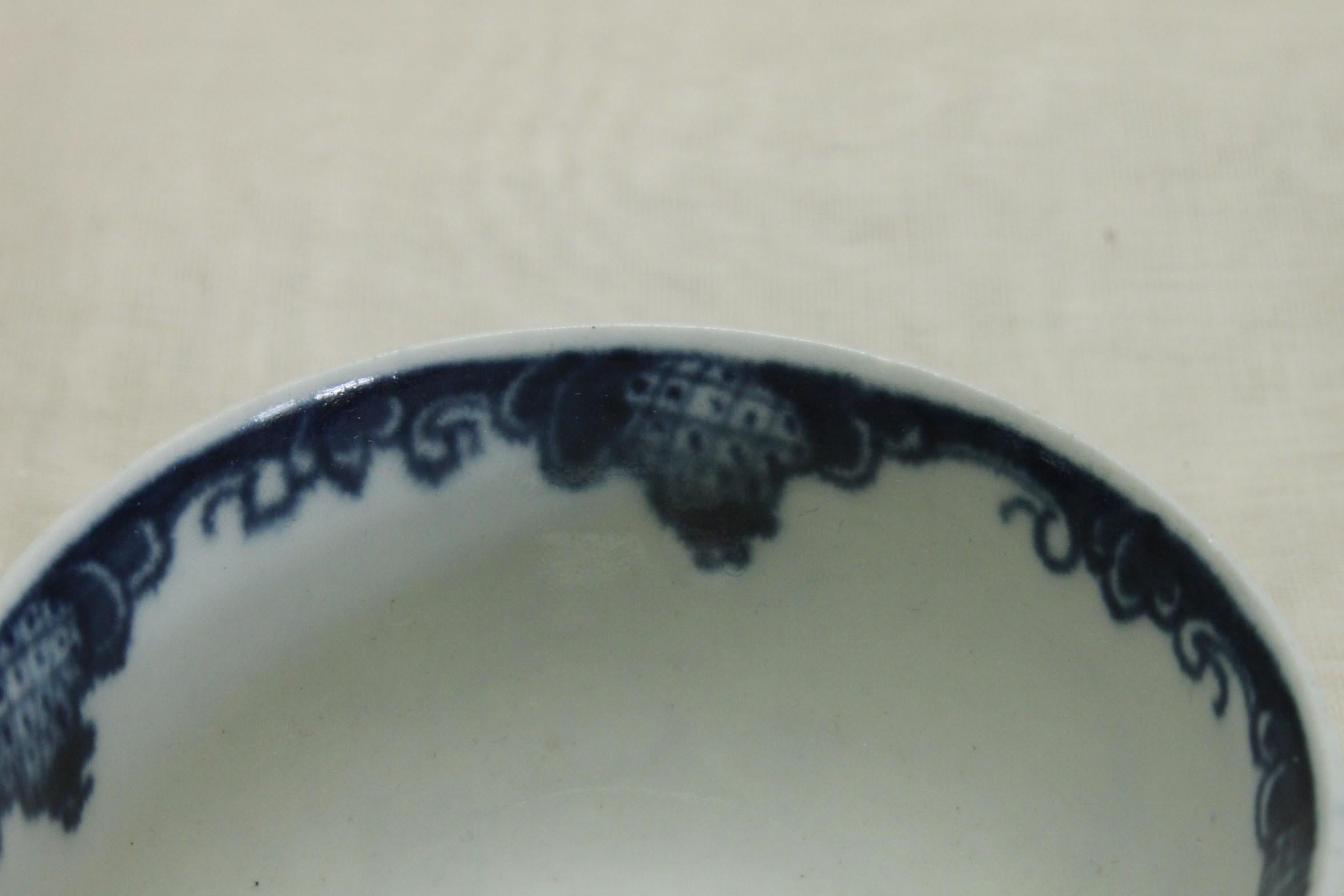 Hand-Painted First Period Worcester Tea Bowl Mansfield Pattern For Sale