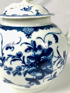 First Period Worcester Teapot Painted Underglaze Blue Mansfield Pattern c-1765
